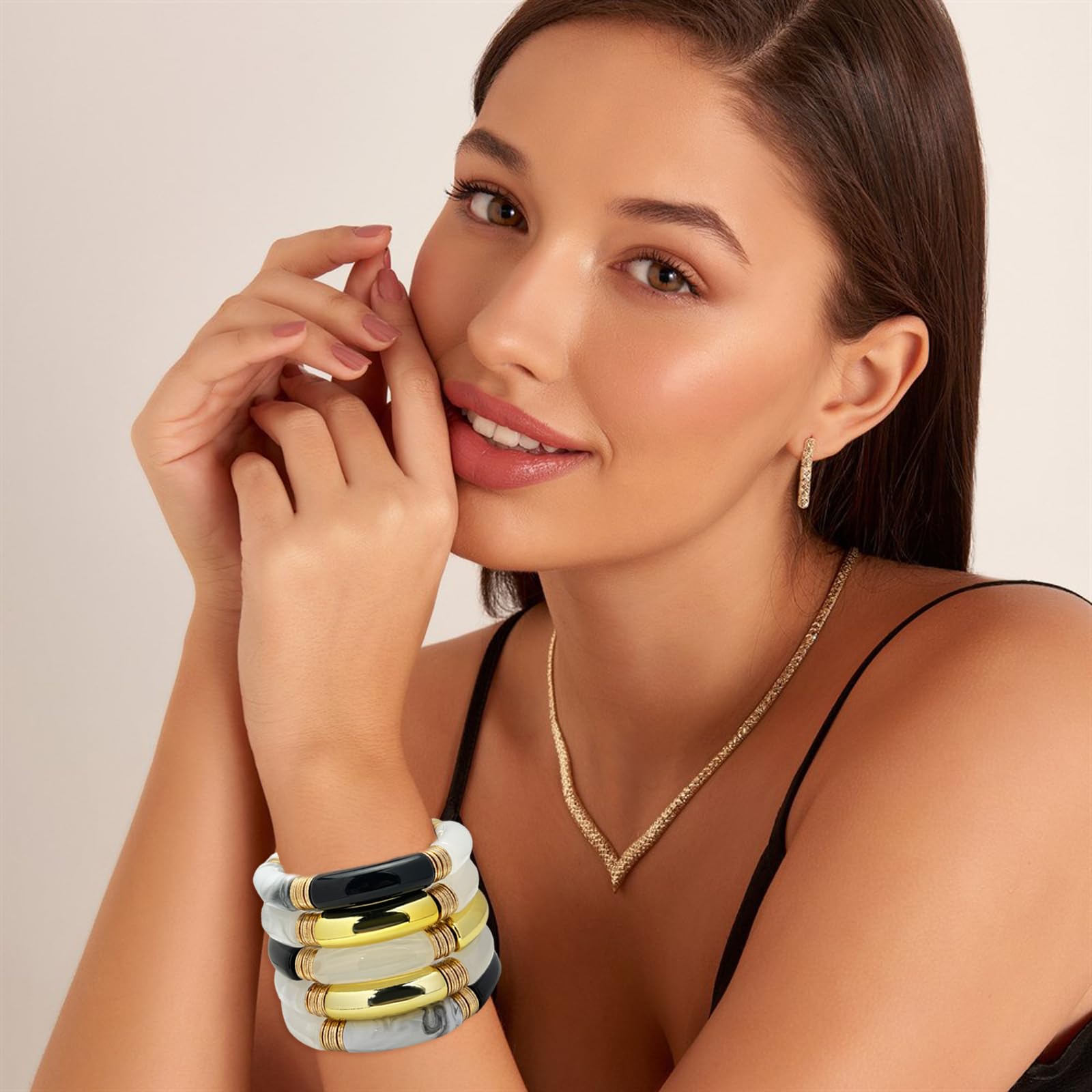 FUNOJOY Summer Chunky Curved Stackable Acrylic Beaded Stretch Bracelets for Women & Teen Girls - Boho Fashion Jewelry Gift for Beach, Party & Everyday Wear