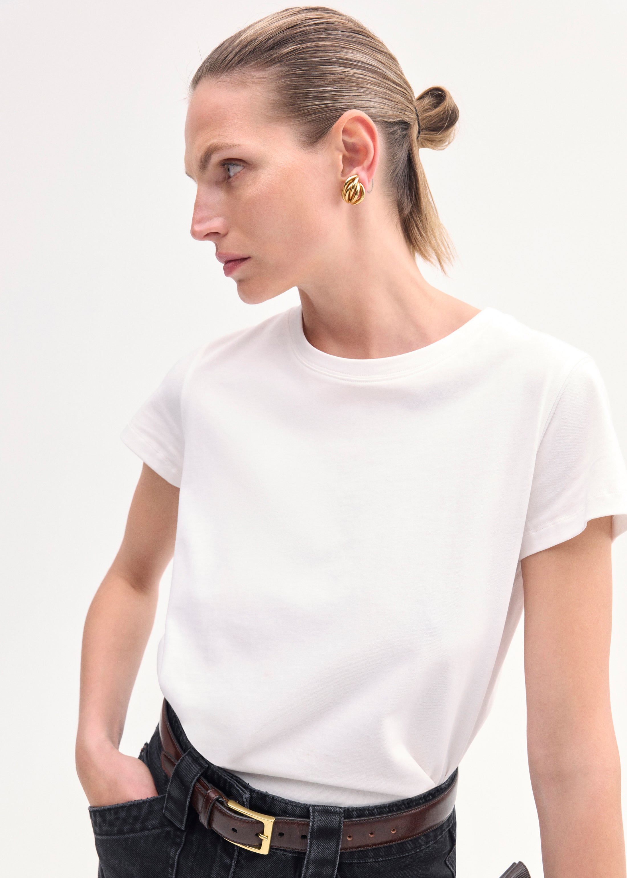 Premium Cotton Jersey Fitted Tee for Women - Soft & Comfortable White T-Shirt - Perfect for Casual Wear, Gym & Everyday Outfits
