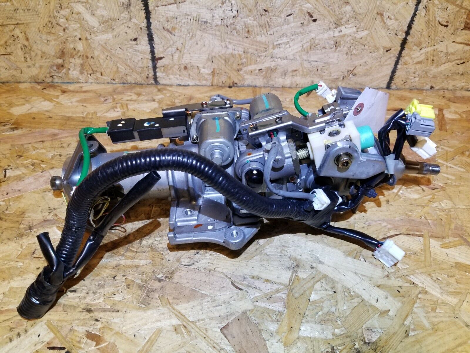 2004 Nissan Maxima Steering Column with Motors - OEM Replacement Part for Smooth Driving & Enhanced Control - Perfect for DIY Repairs & Professional Mechanics