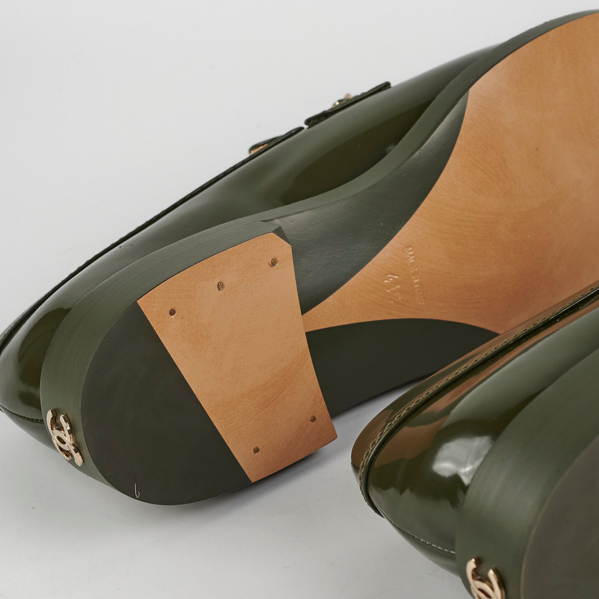 Chanel Green Patent Leather Loafers Women's Size 41 - Stylish & Comfortable for Work, Office & Casual Outfits