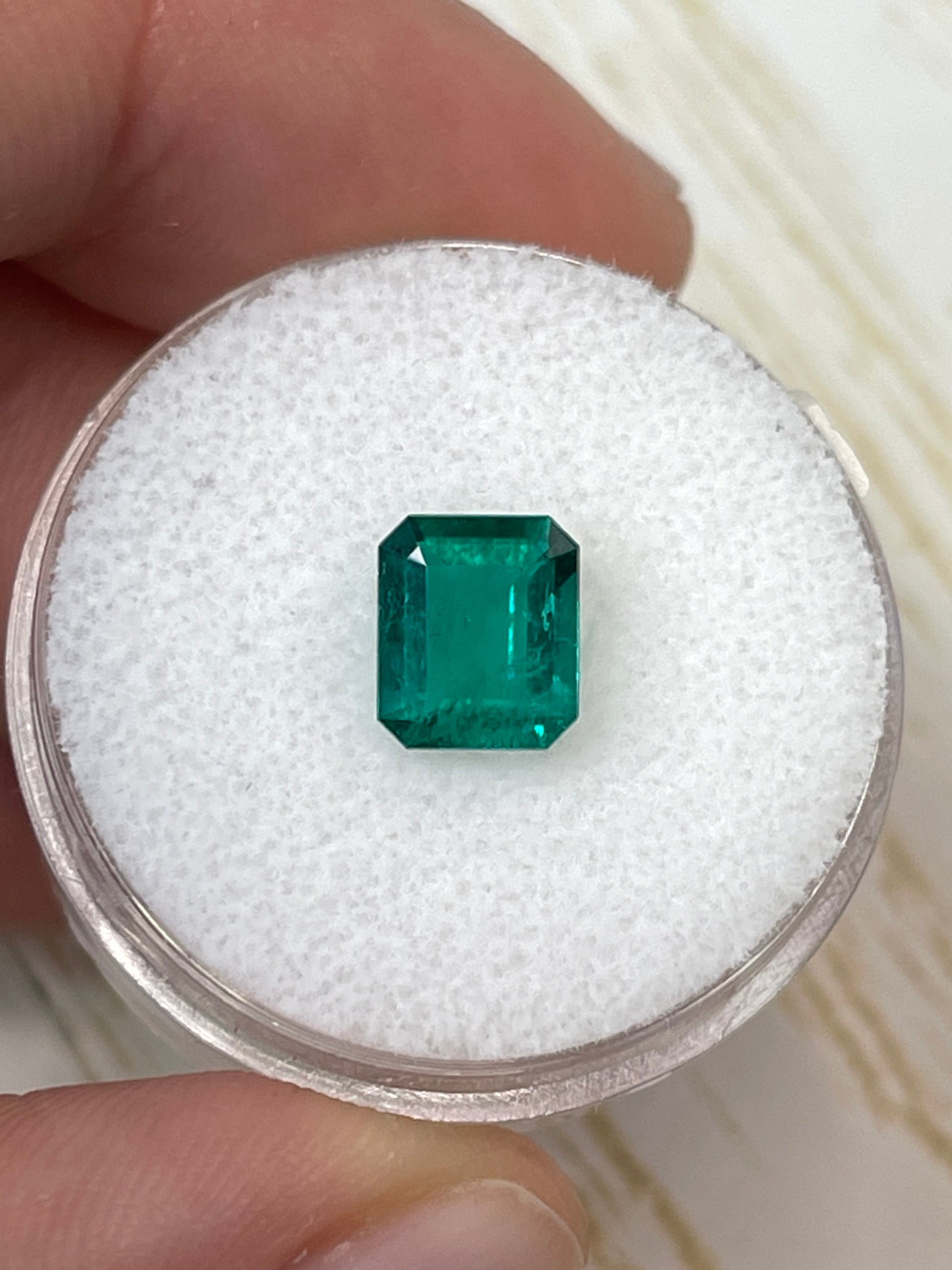 1.25 Carat 7.5x6.5mm AAA+ Muzo Green Colombian Emerald - Loose Gemstone for Jewelry Making, Engagement Rings & Luxury Gifts