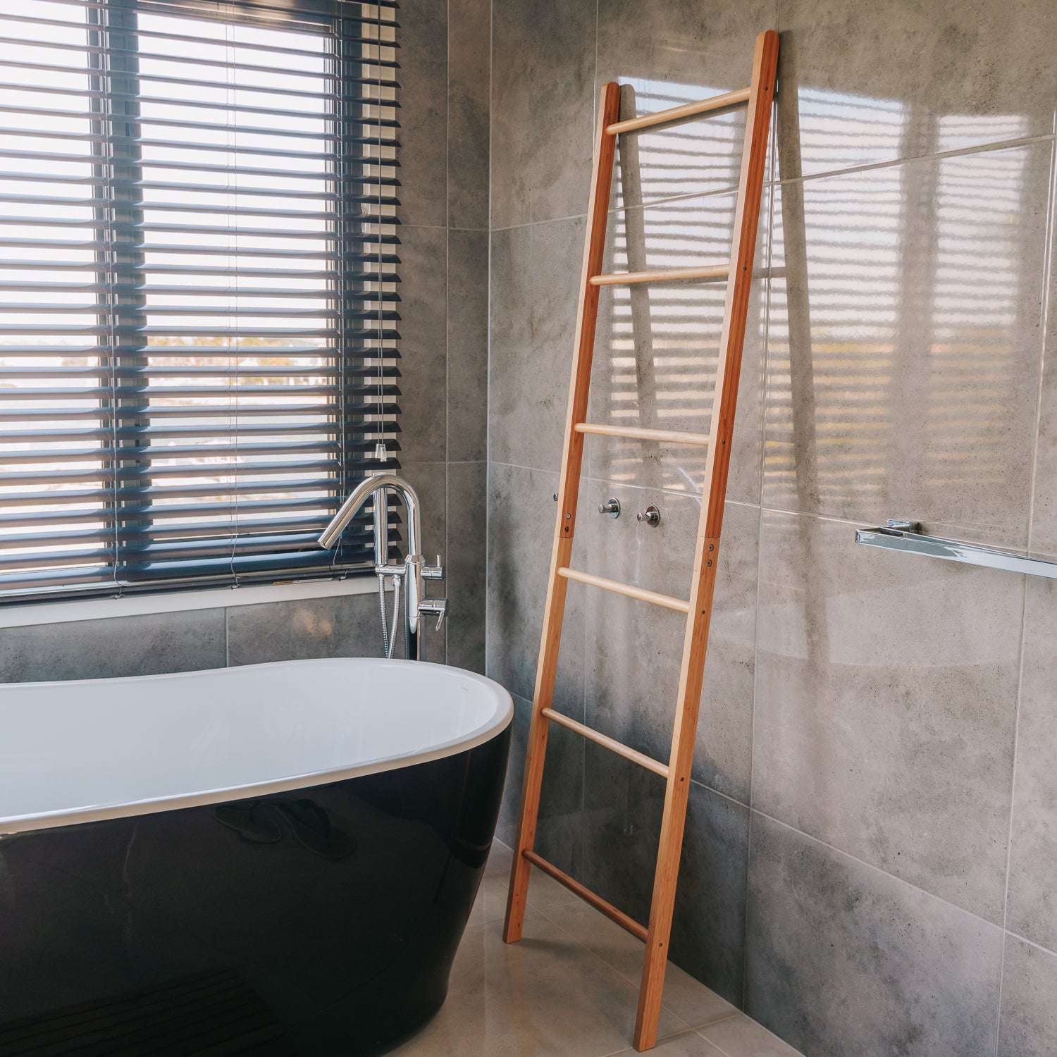 6-Step Bamboo Towel Ladder 180cm - Space Saving Bathroom Organizer for Towels, Robes & Blankets - Perfect for Spa, Home, Gym & Hotel Use