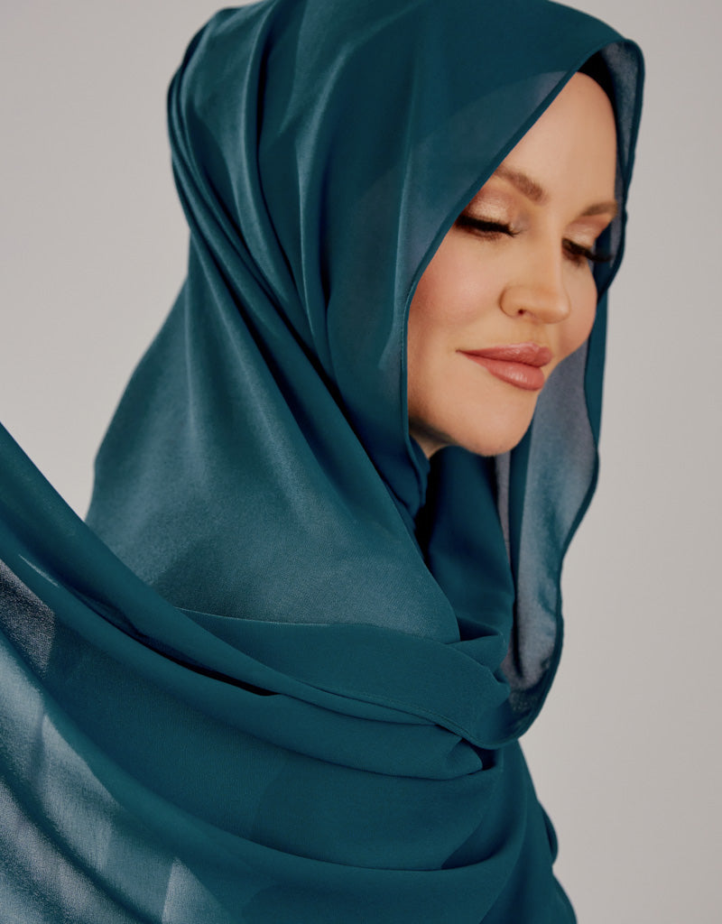 Elegant Chiffon Shawl Wrap in Beautiful Teal Shades - Perfect for Evening Parties, Weddings & Special Occasions