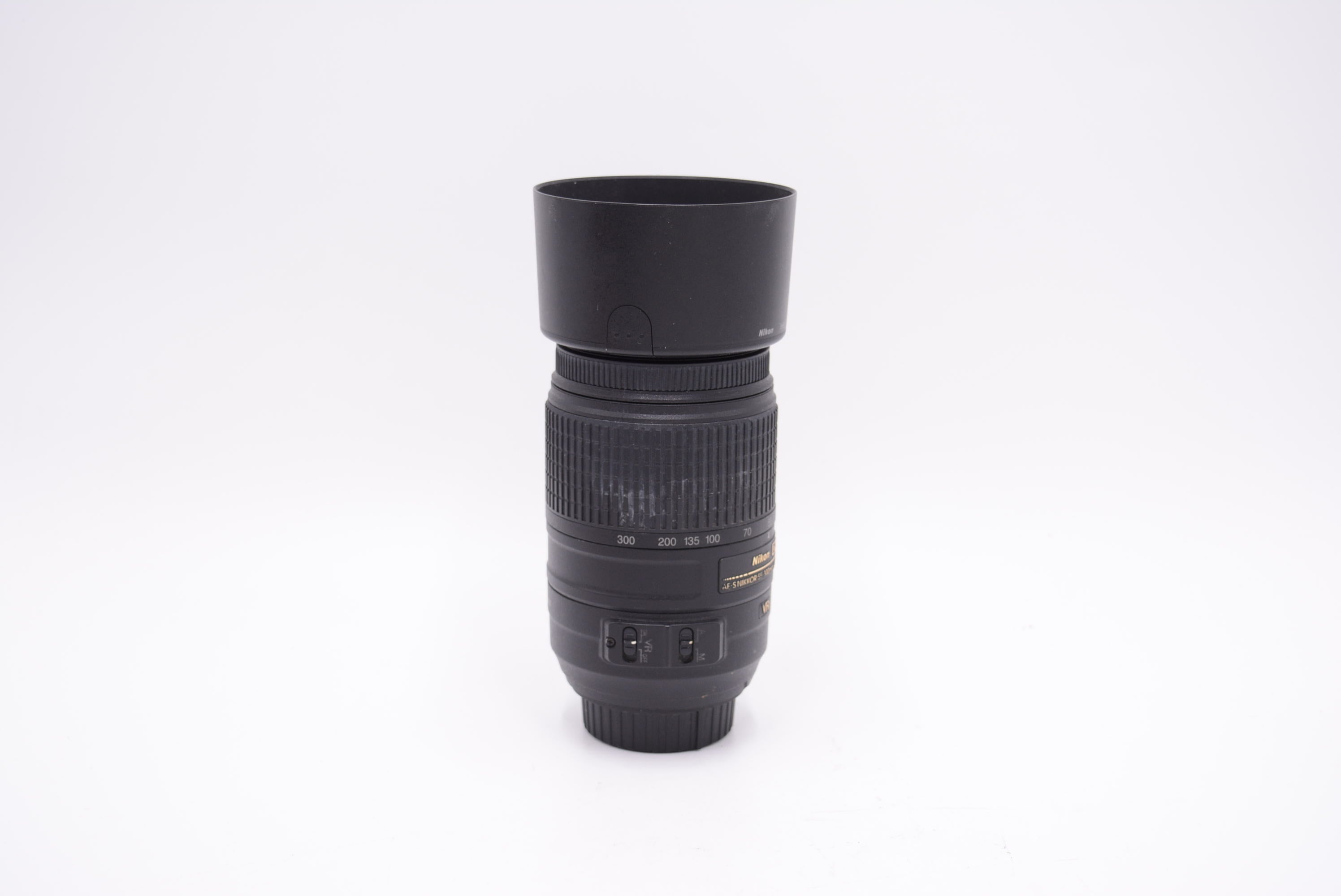 Nikon D5000 DSLR Camera Bundle with AF-S 18-55mm f/3.5-5.6G II & AF-S 55-300mm f/4.5-5.6G ED Lenses (Used) - Perfect for Travel, Portrait, and Wildlife Photography