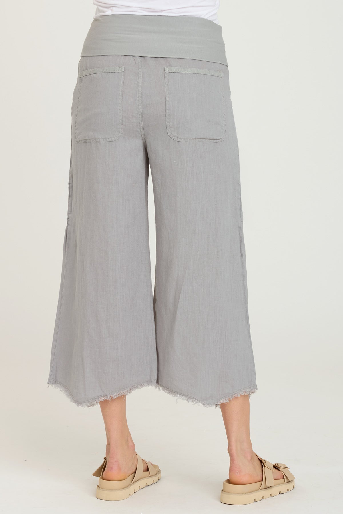 Pasqual Crop Lead Cast - High-Quality Fashion Crop Top for Women | Perfect for Casual Wear, Parties & Everyday Outfits