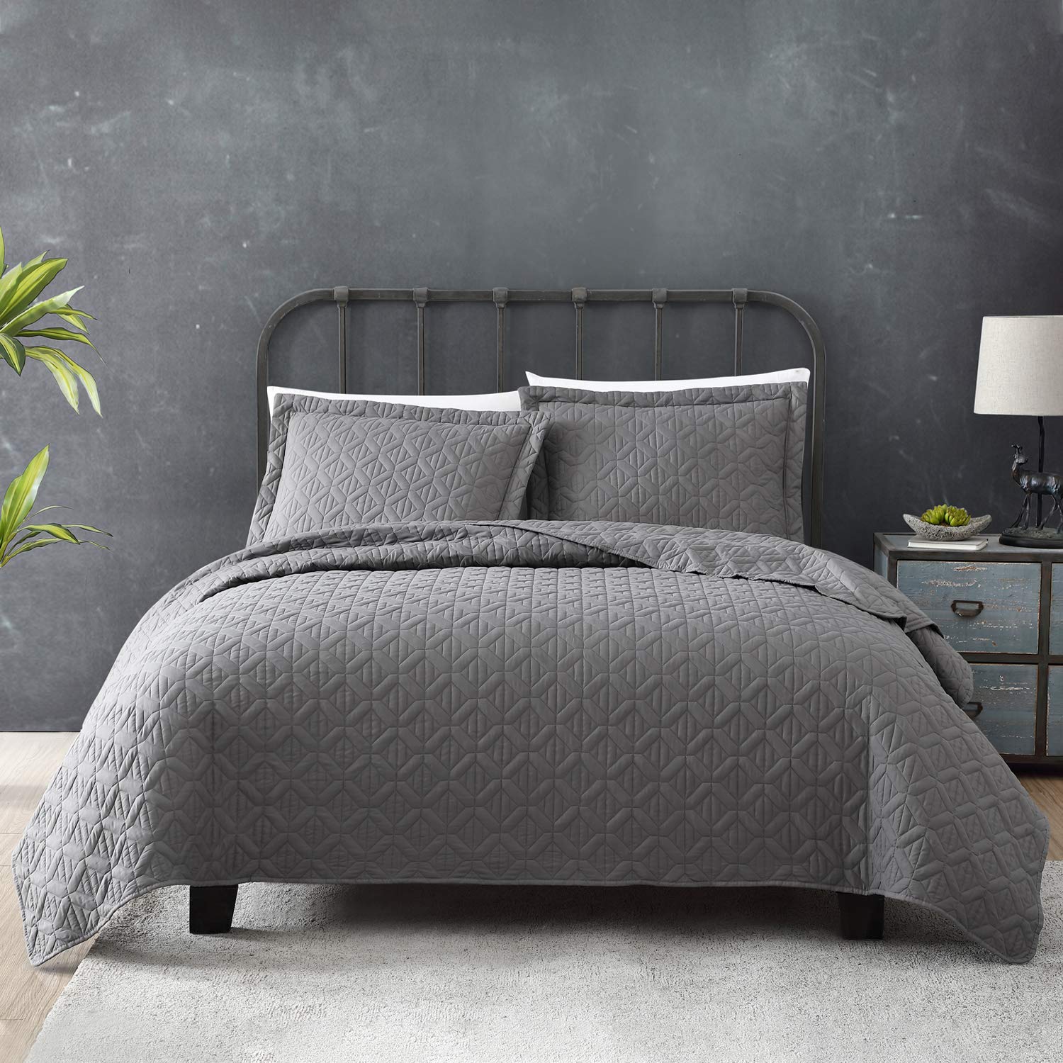 Tempcore King Size Grey 3-Piece Quilt Set - Ultra Soft Microfiber Lightweight Bedspread for All Seasons (1 Quilt + 2 Shams) | Perfect for Master Bedrooms, Guest Rooms & Cozy Home Decor