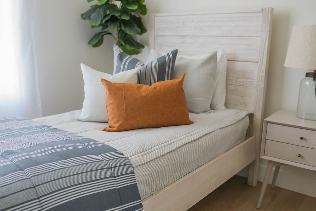Luxury Lumbar Pillow Cover - Soft & Stylish Support for Sofa, Bed, or Office Chair - Perfect for Home Decor & Comfort