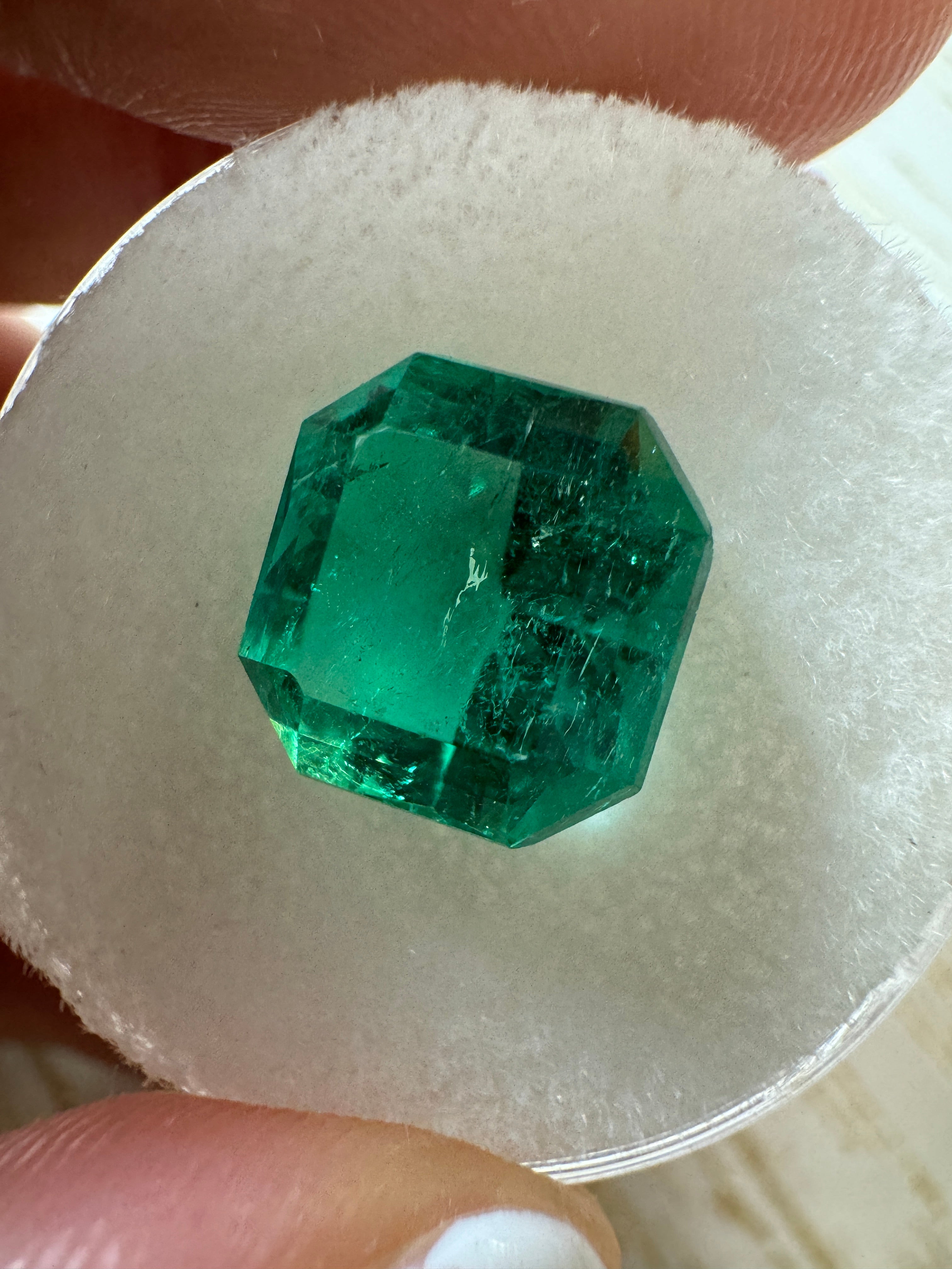 4.18 Carat 10x9.5mm Vibrant Loose Colombian Emerald Gemstone - Asscher Cut for Jewelry Making, Engagement Rings & Luxury Gifts