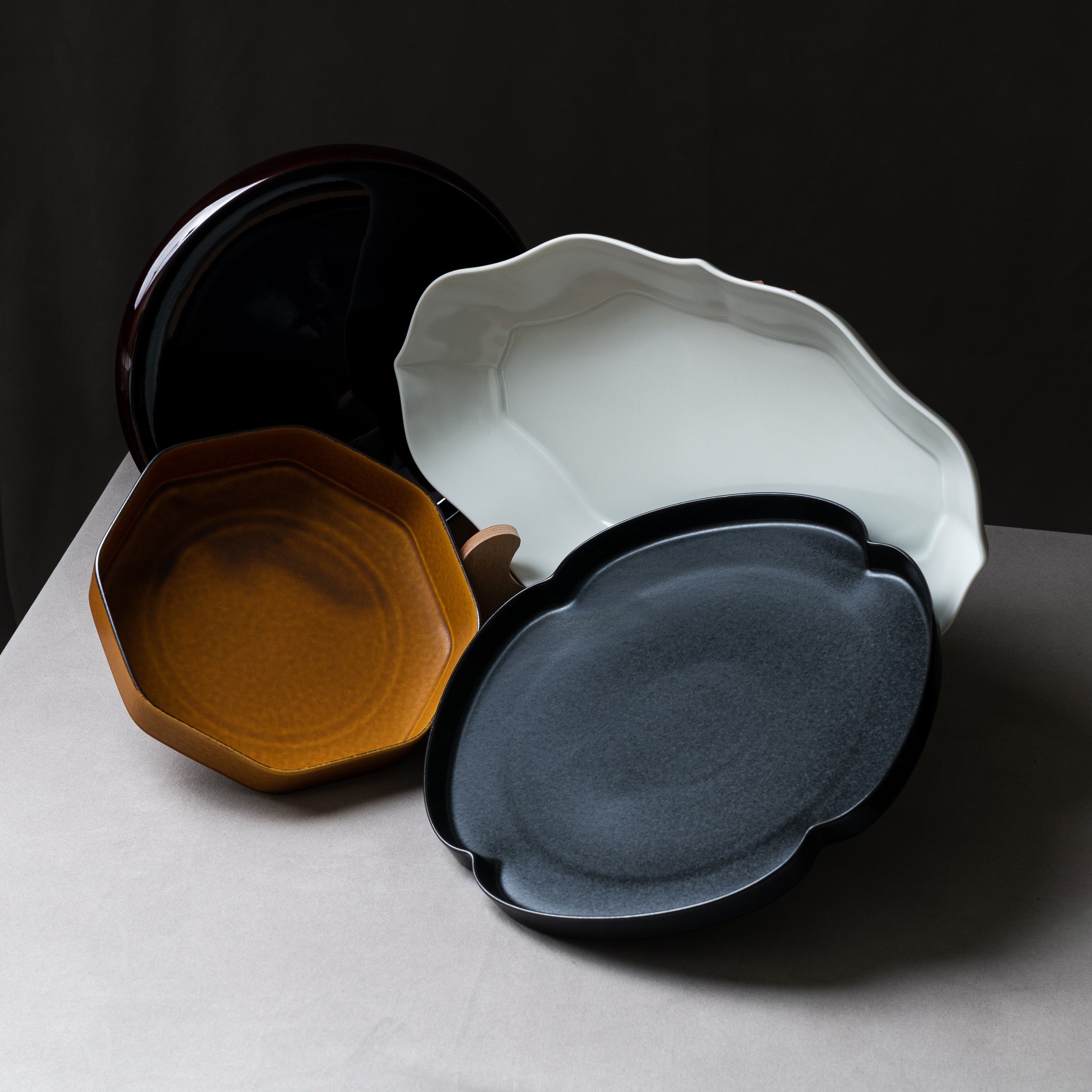 Tsudoi Shallow Plate - Clover & Matte Black Ceramic Dish for Sushi, Appetizers & Desserts | Elegant Japanese Tableware for Home Dining & Party Serving