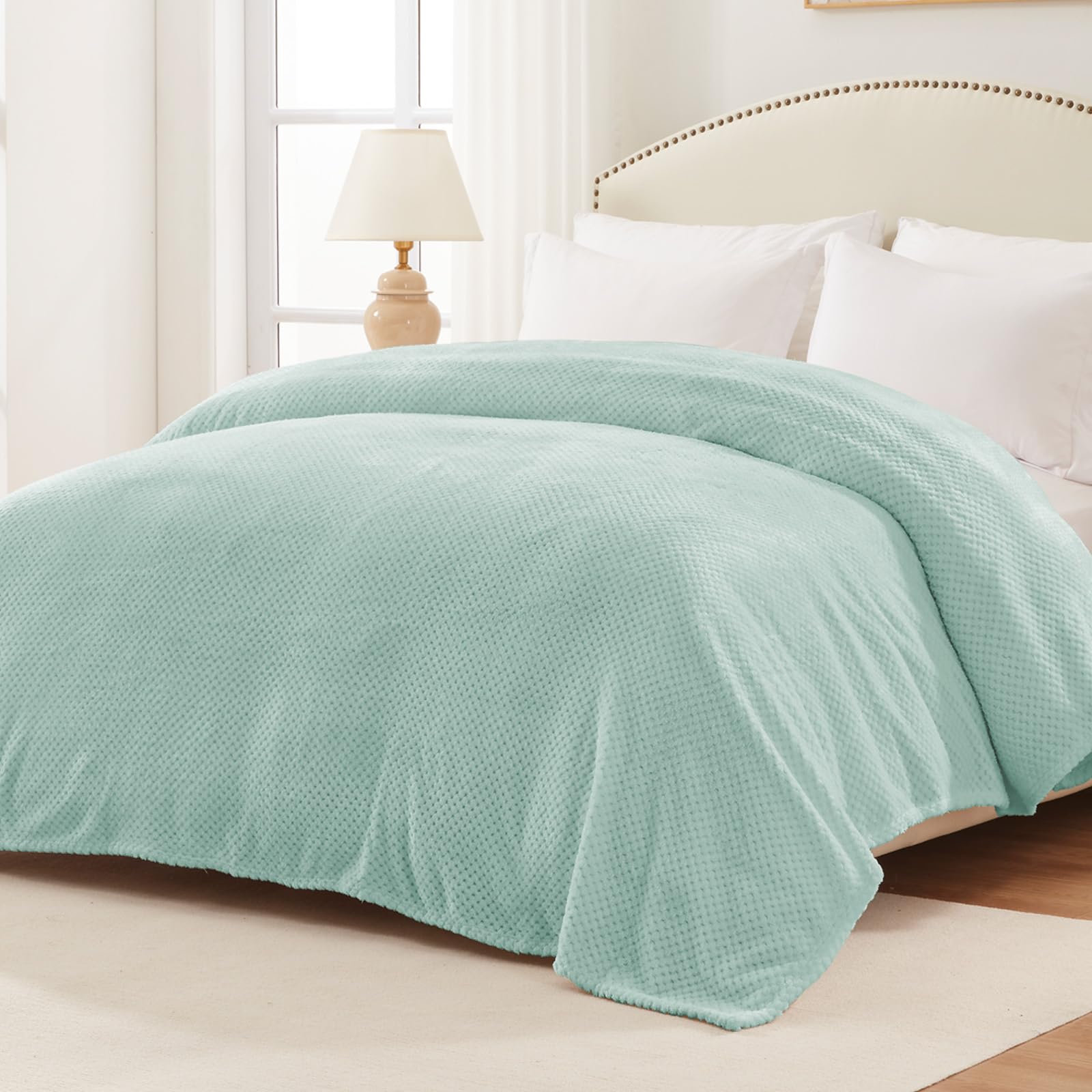 Exclusive Fleece Blend Queen Size Bed Blanket - Super Soft & Warm Waffle Textured Blanket for Couch, Sofa & Bed - Cozy, Fuzzy & Lightweight Throw (Mint Green, 90x90 Inches) - Perfect for Winter Nights, Movie Time & Home Decor