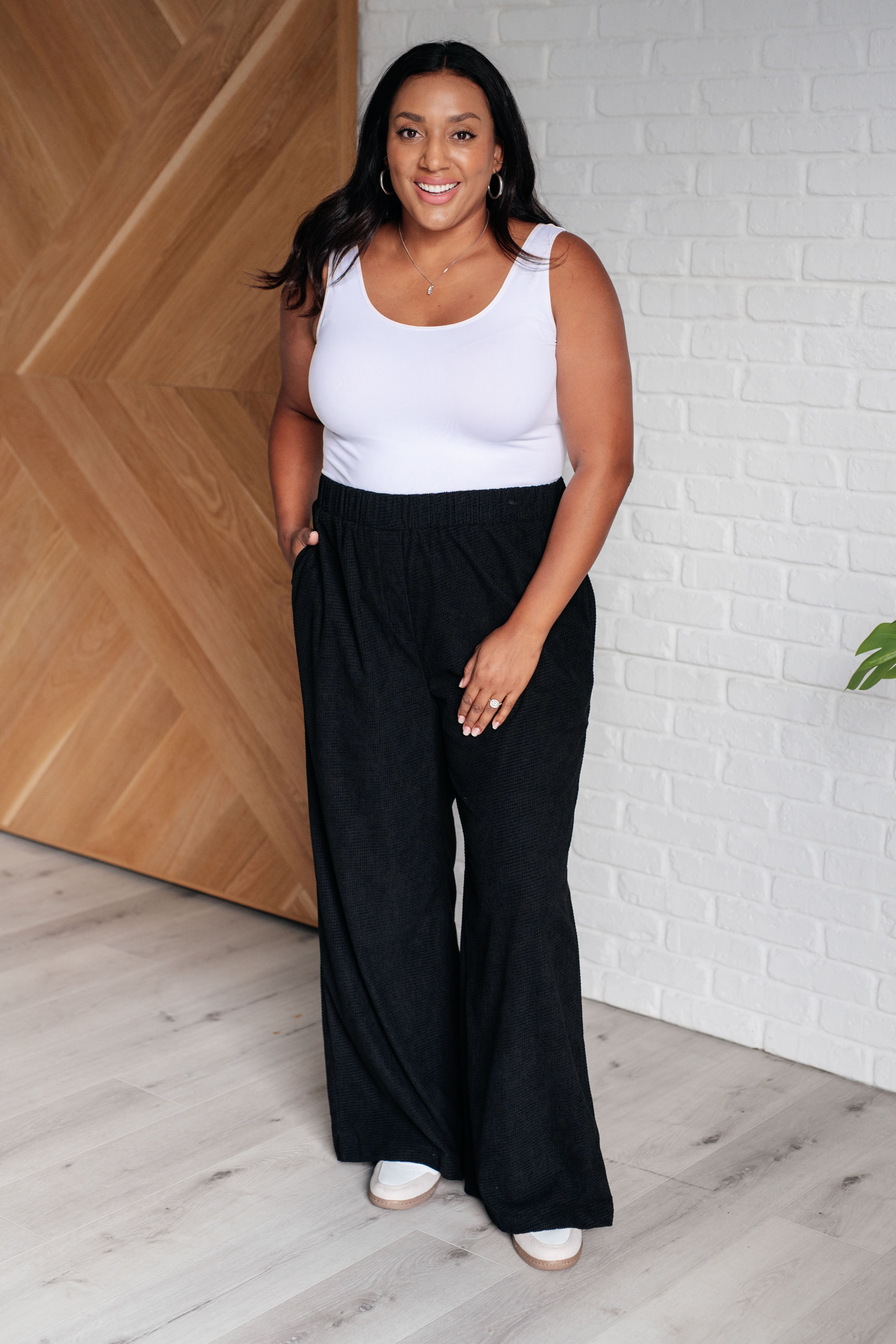 Stylish Wide Leg Pants for Women - Comfortable High Waisted Casual Trousers for All Seasons | Perfect for Office, Travel & Everyday Wear