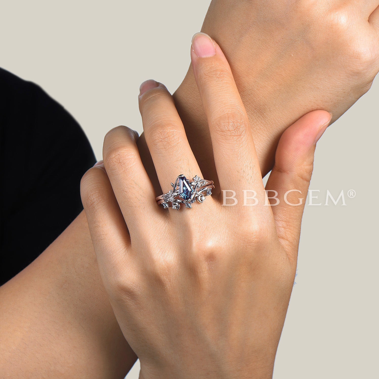 Nature Inspired Leaf Engagement Ring - Moon Star Coffin Alexandrite Wedding Band for Women | Perfect for Boho, Vintage & Nature-Themed Weddings