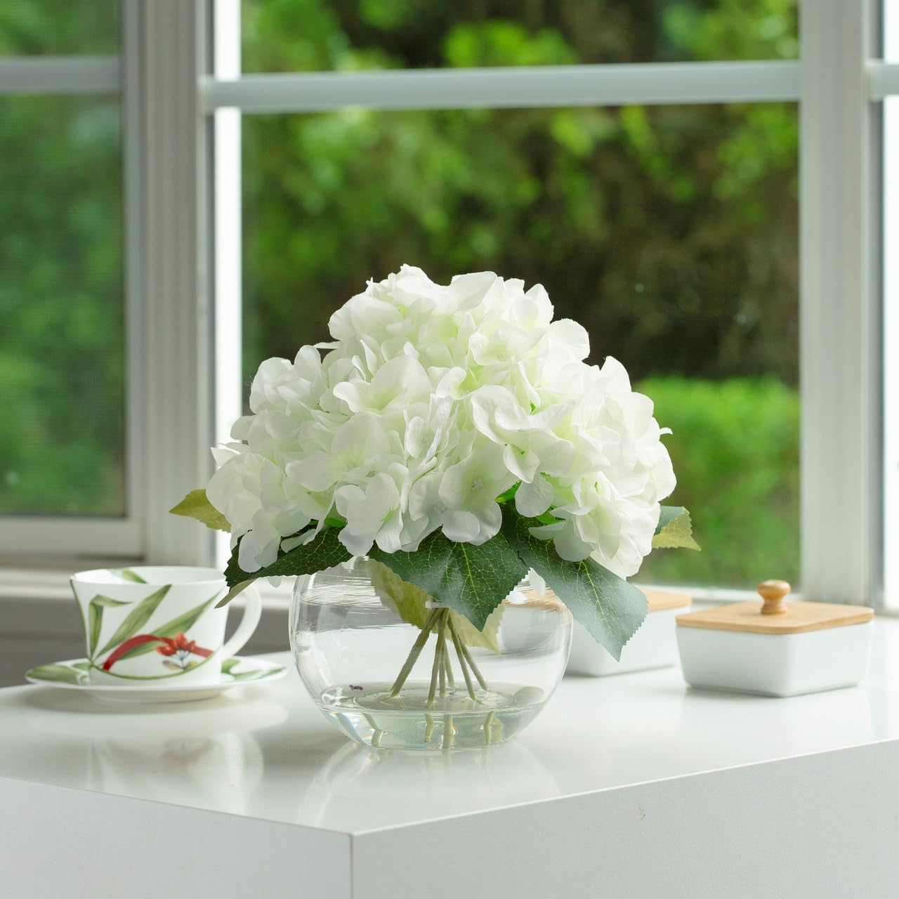 ENOVA Home Cream Hydrangea Artificial Flower Arrangement in Clear Glass Vase with Faux Water - Elegant Home & Office Decor for Living Room, Dining Table, Wedding Centerpiece (Cream)