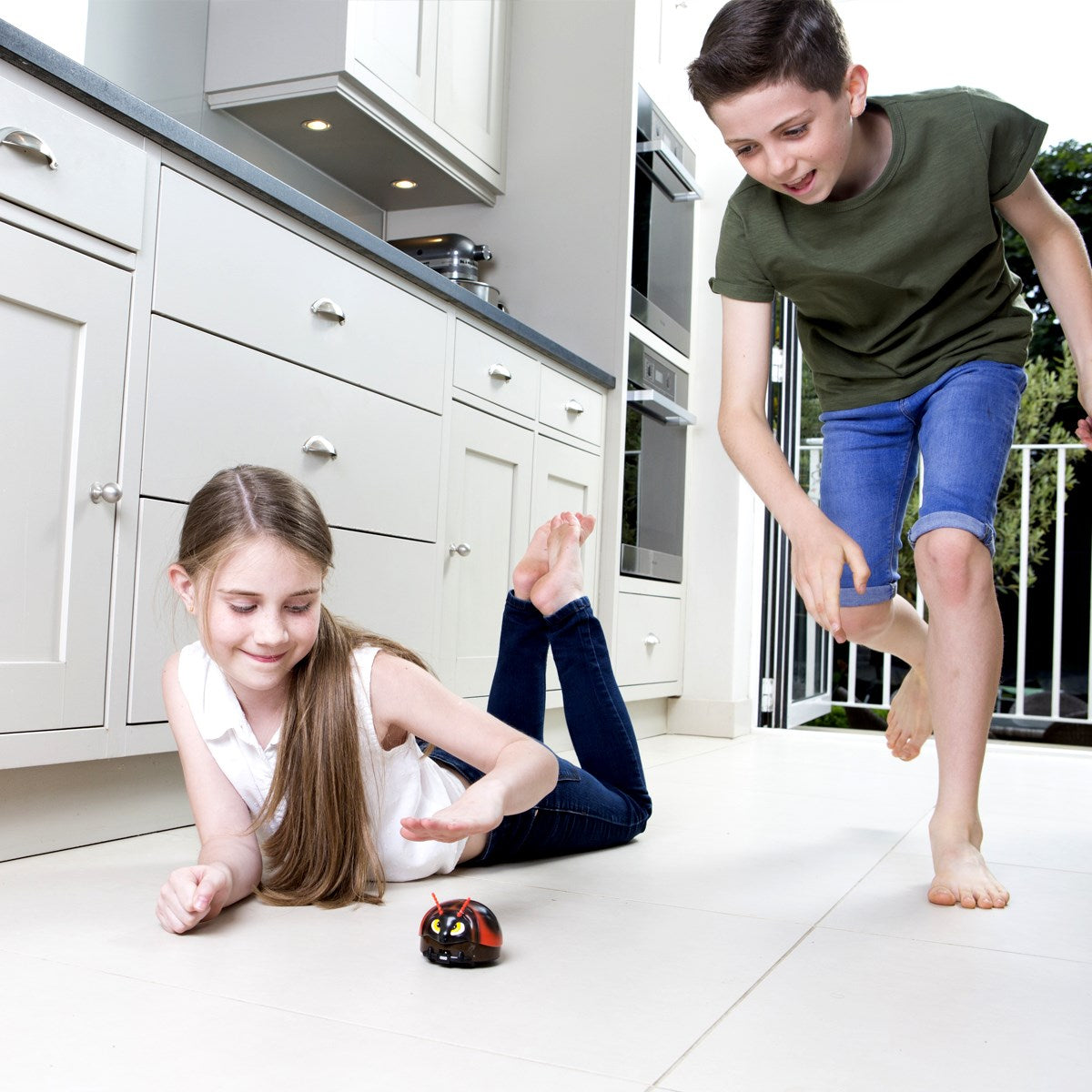 Boppin Bugz - Fun Interactive Electronic Pet Toy for Kids - Perfect for Playtime, Gifts & Indoor Activities