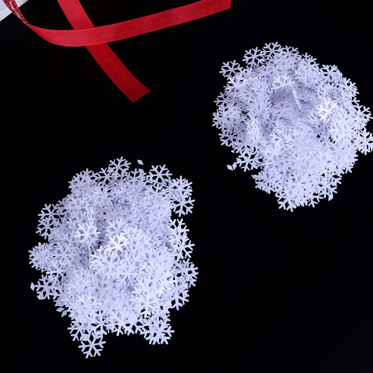 1200 Pcs Snowflake Ornaments - White Sequin Table Decor for Christmas, Winter Dinner Party, Wedding & Holiday Dining Room Decoration Supplies