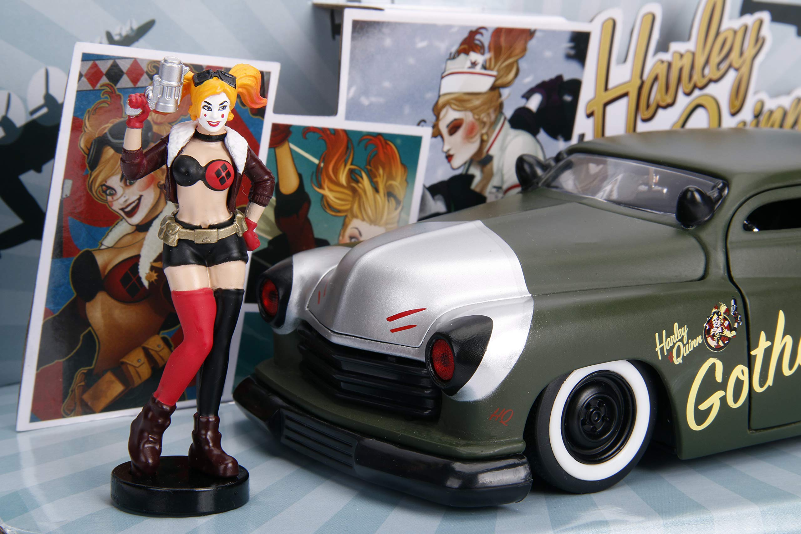 JADA TOYS 1/24 Scale Mercury 1951 & Harley Quinn Action Figure - Collectible Die-Cast Model Car with DC Comics Character for Display & Gifts