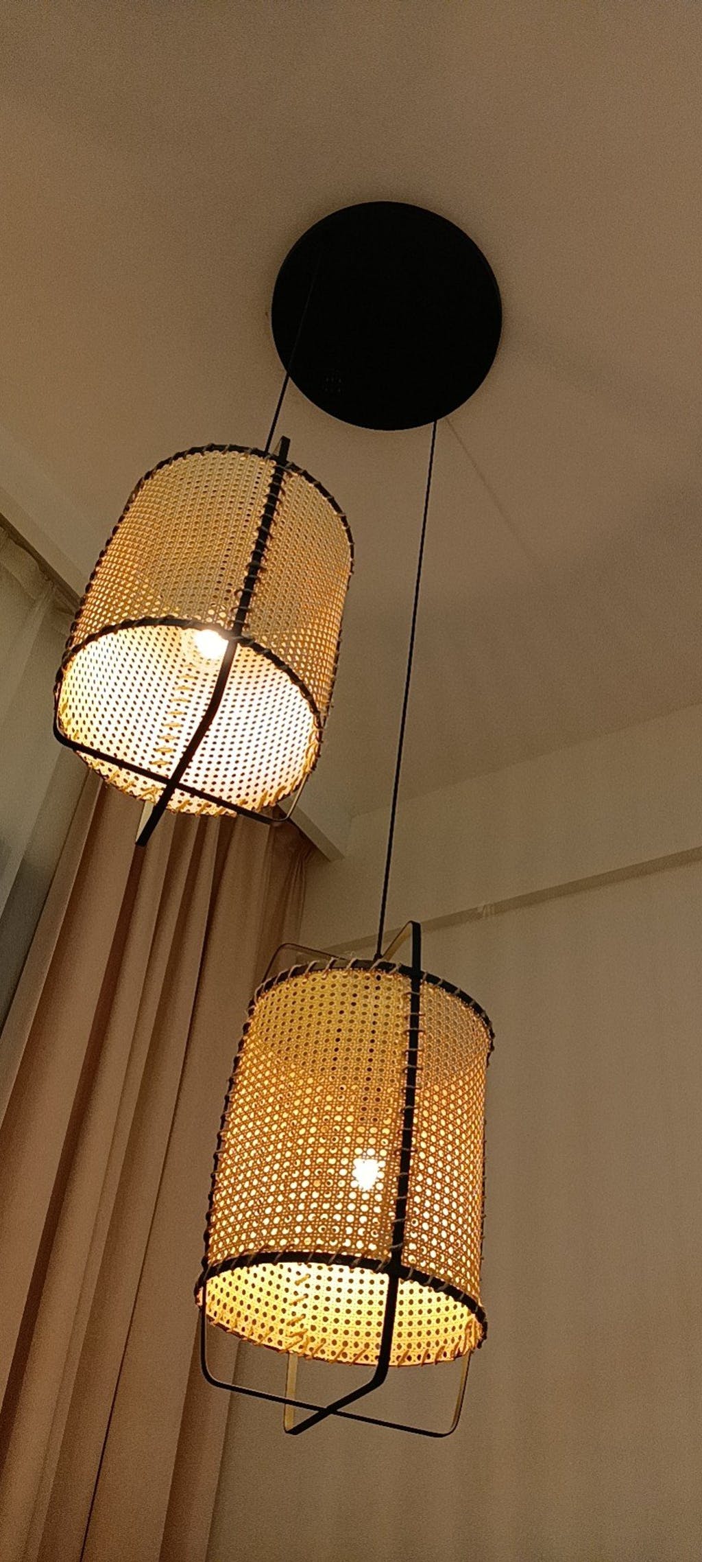 Handwoven Rattan Pendant Light - Natural Boho Ceiling Fixture for Dining Room, Bedroom & Patio Decor