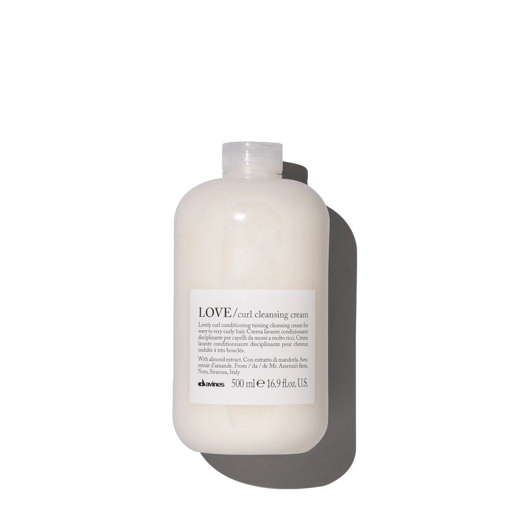 Davines Essential LOVE Curl Cleansing Cream for Curly Hair - 16.9oz/500ml Sulfate-Free Shampoo | Hydrating & Defining Curls | Perfect for Daily Wash & Salon Use