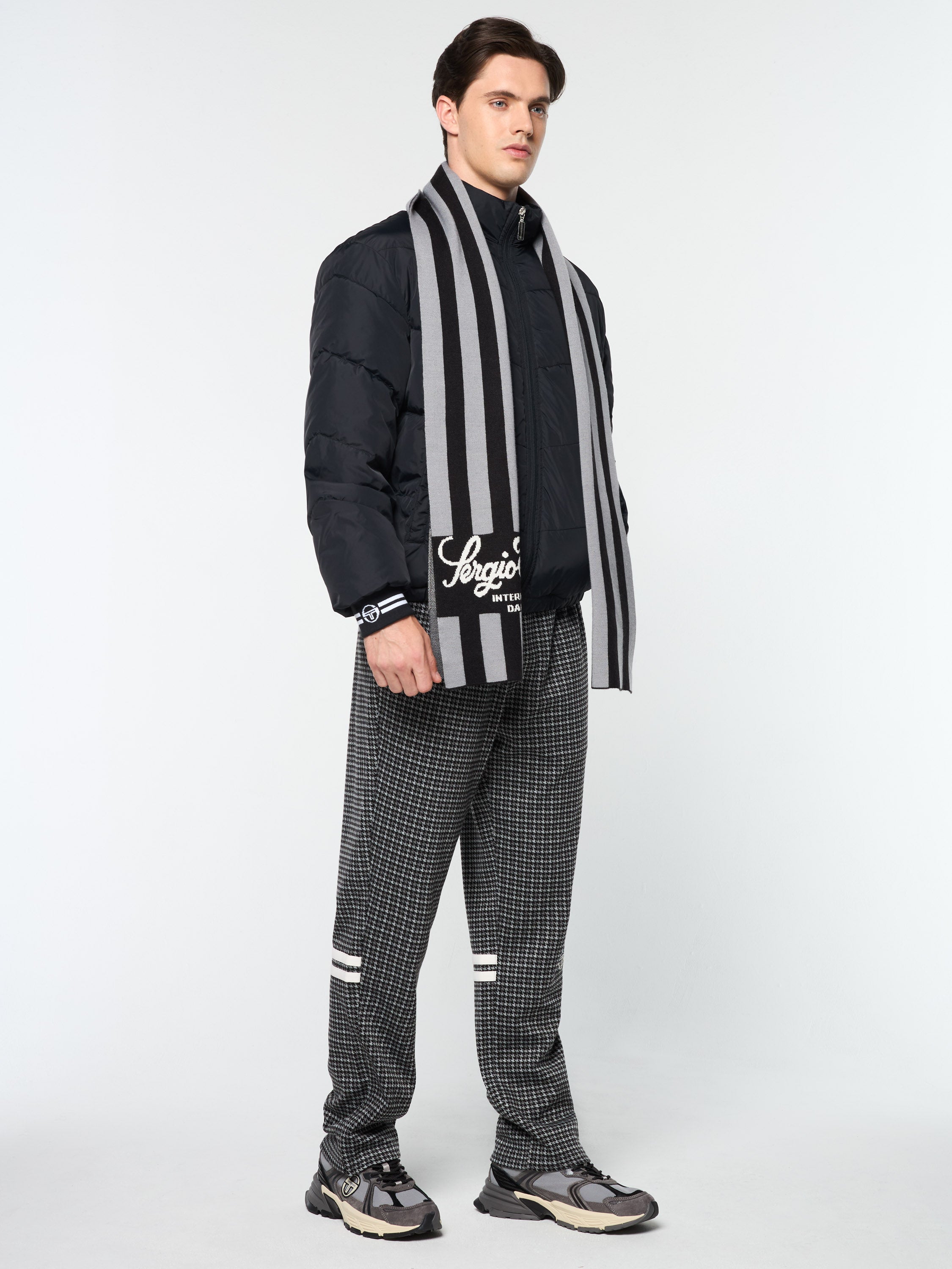 Gioco Jacquard Scarf - Black Beauty Luxury Woven Wrap for Women | Perfect for Winter Fashion, Office Elegance & Gift Giving