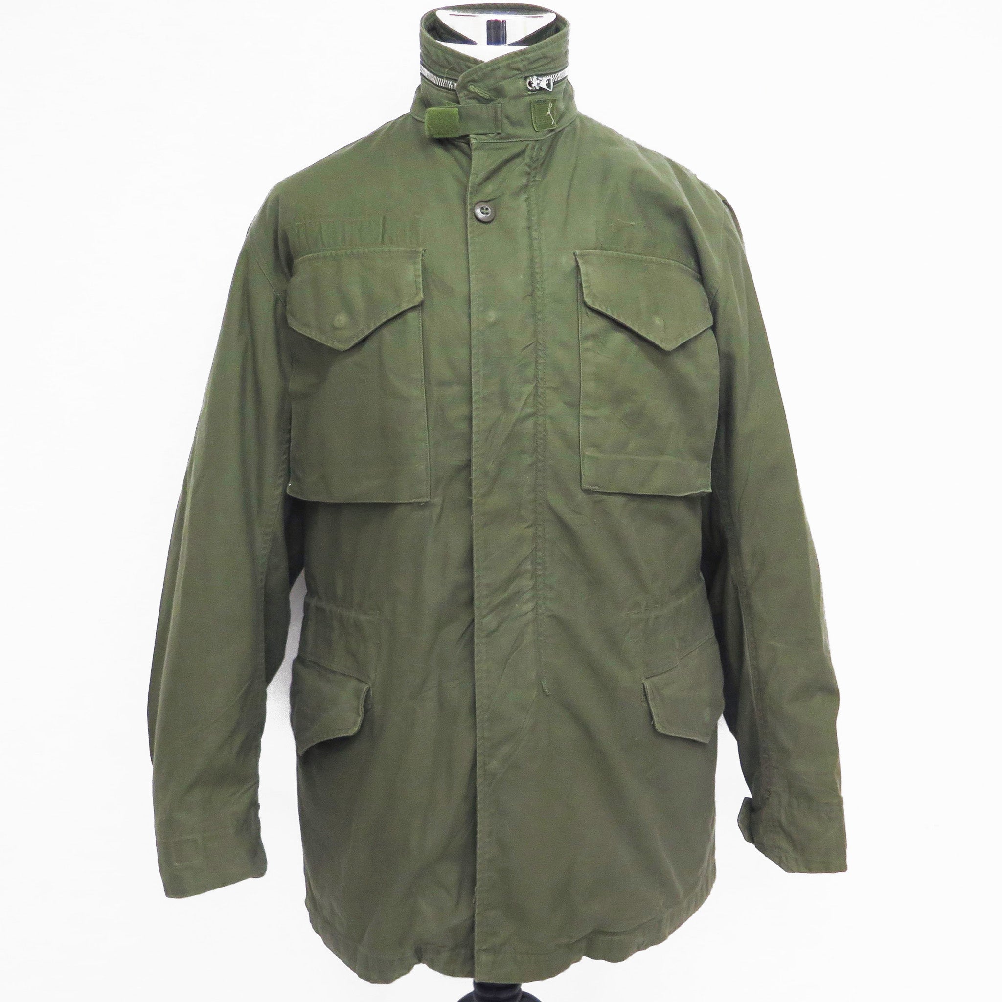US Army M-1965 M65 Field Jacket Vintage Military Jacket - Small Long Size - Perfect for Outdoor Adventures, Hiking & Military Collectors