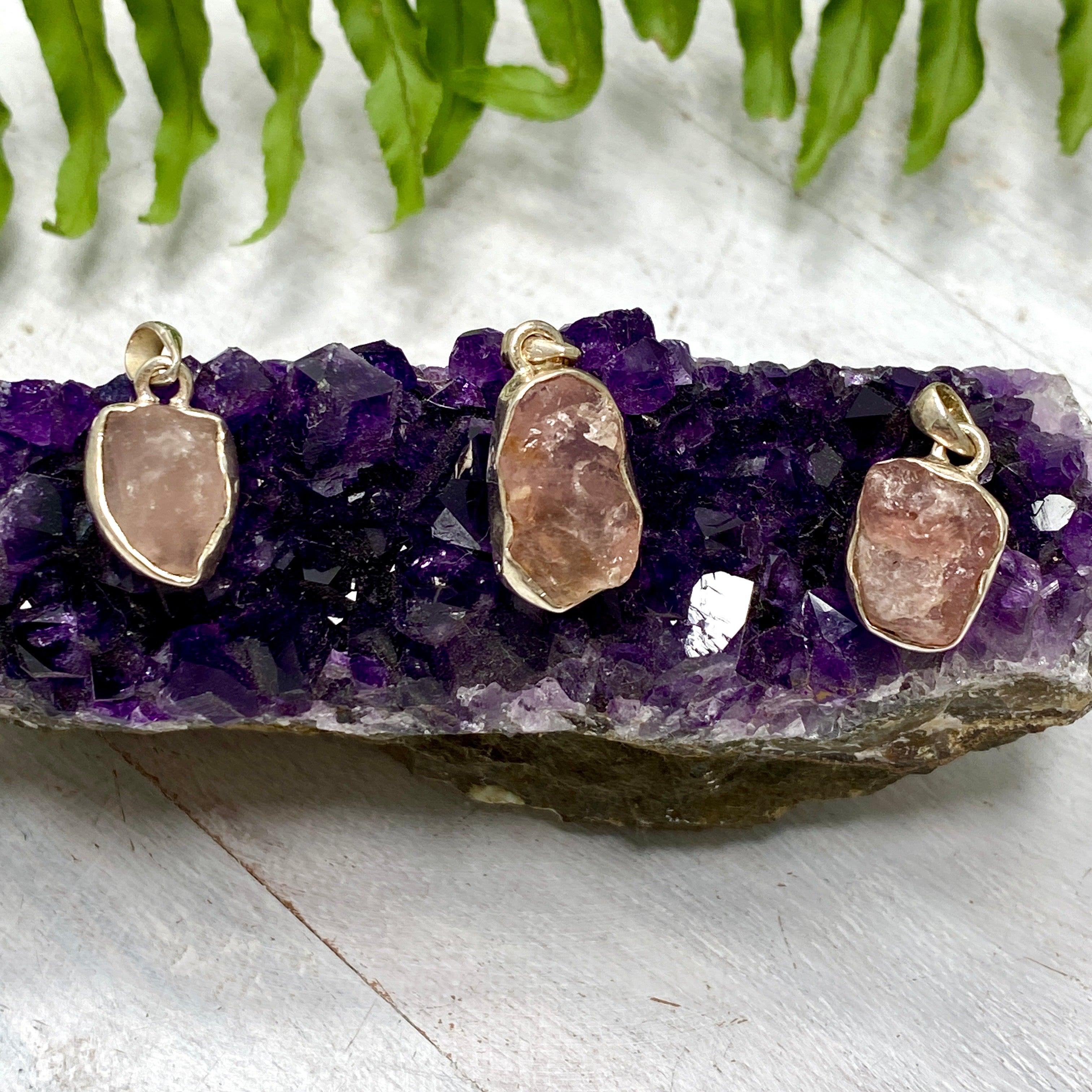 Natural Rose Quartz Raw Stone Pendant Necklace - Healing Crystal Jewelry for Women, Chakra Balancing & Positive Energy - Perfect for Meditation, Yoga & Spiritual Gifts