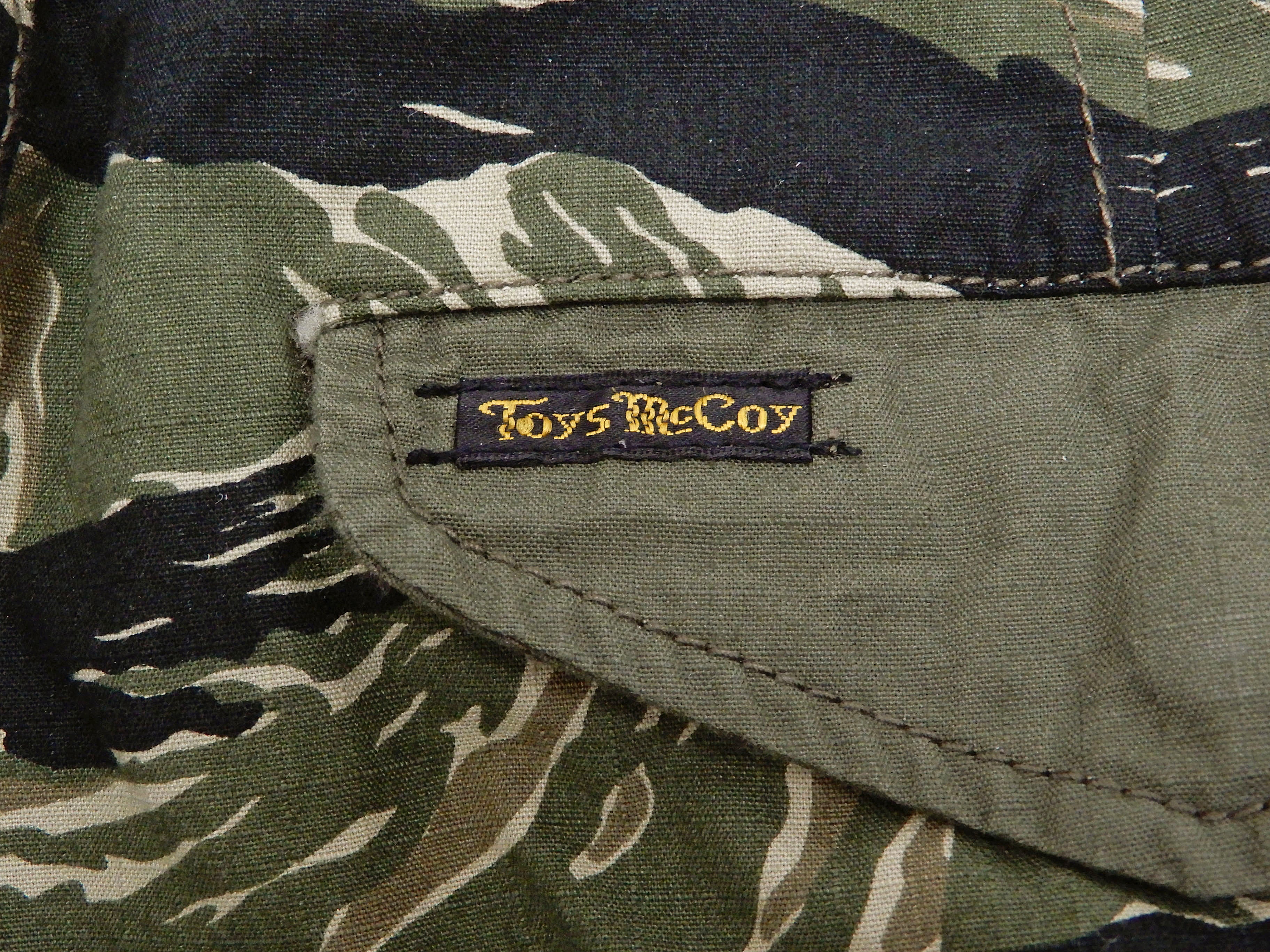 TOYS McCOY Men's Military Cargo Shorts - Tiger Stripe Camouflage Tactical Shorts TMP1902 | Durable Outdoor Hiking & Adventure Wear for Men