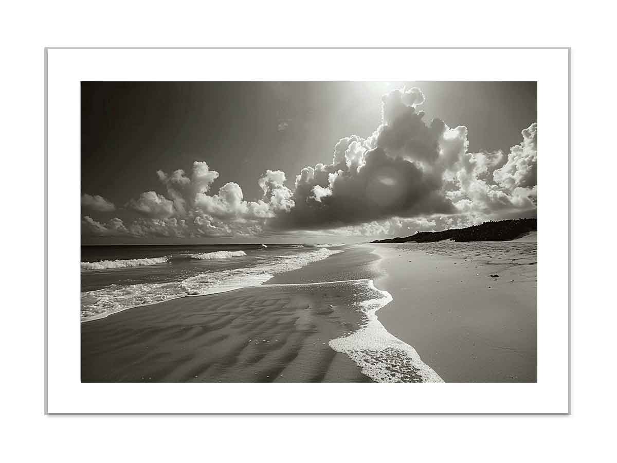 Stylish Black and White Beach Towel - Soft, Absorbent & Quick-Drying - Perfect for Pool, Sand & Summer Vacations