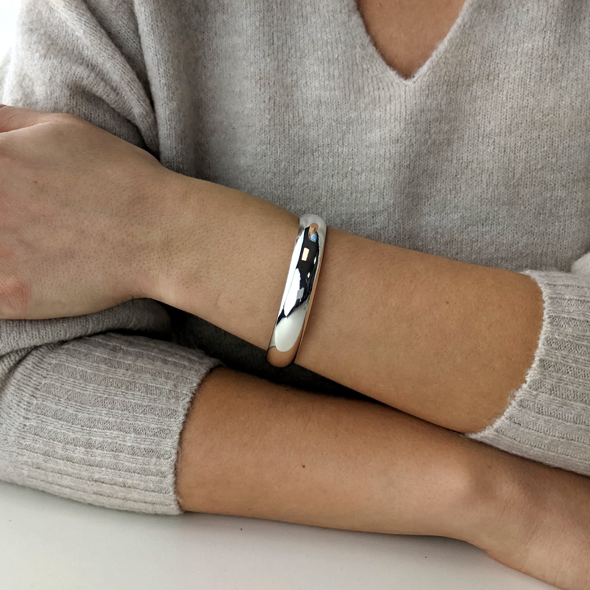 925 Sterling Silver Bangle Bracelet for Women - Round Wide Curved Tube Design - Classic Minimalist Stackable Jewelry - Perfect Gift for Wife, Mom & Aunt - Ideal for Everyday Wear, Office & Special Occasions