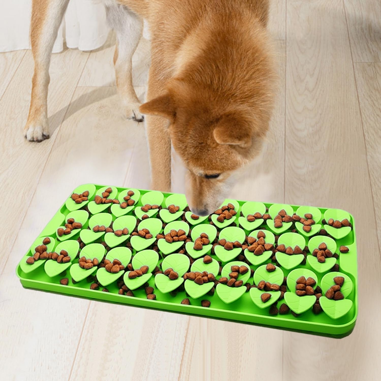 **Medium Silicone Snuffle Mat for Small & Medium Dogs & Cats - Slow Feeder Lick Mat for Dry & Wet Food - Encourages Natural Foraging Skills & Relieves Stress - Perfect for Pet Training, Mealtime Enrichment & Anxiety Relief (Green)**