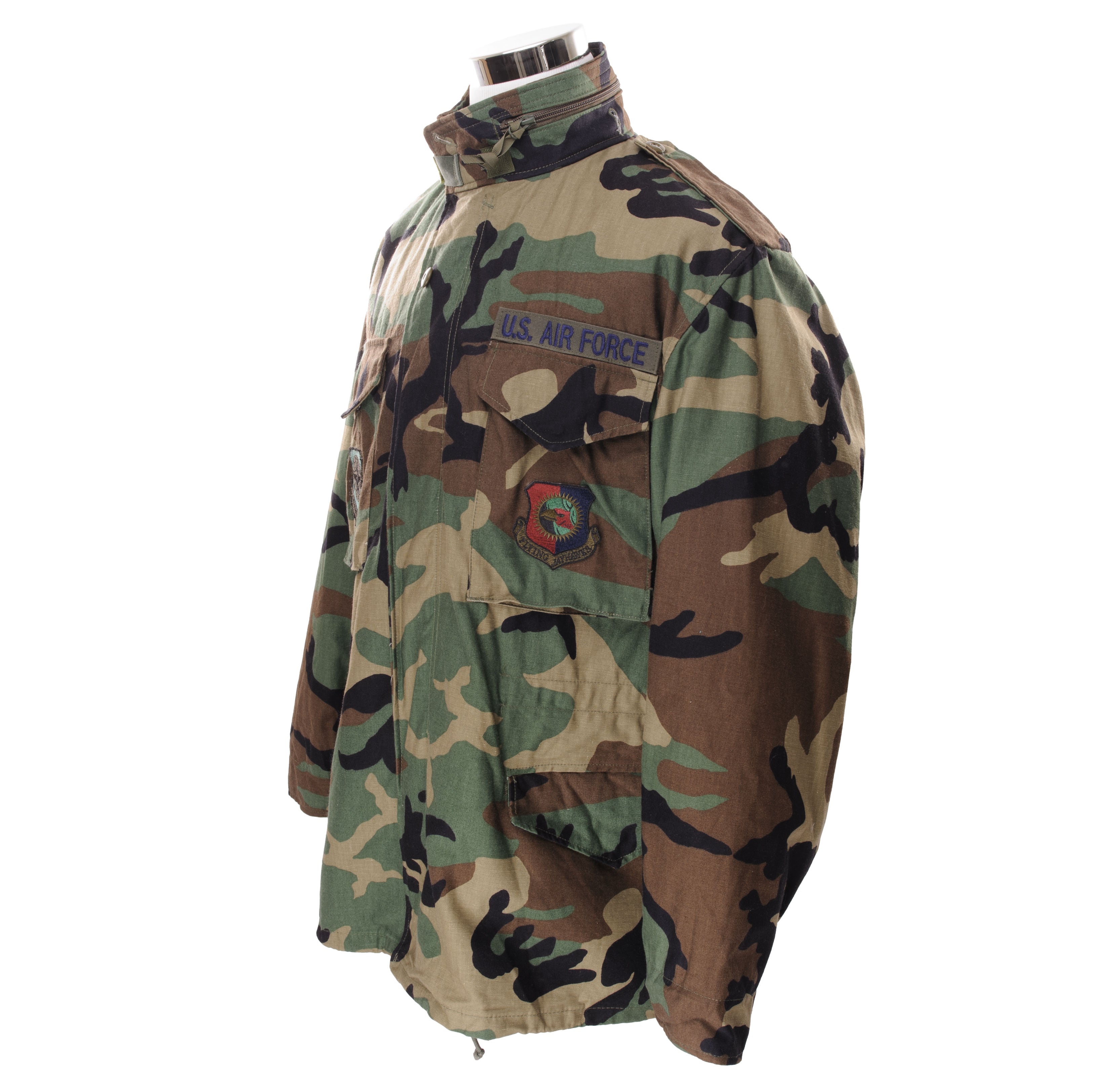 Vintage US Air Force M-1965 M65 Woodland Camo Field Jacket - Military Green Tactical Coat (Large Regular Size) - Perfect for Outdoor Adventures, Airsoft, Hunting & Military Reenactments
