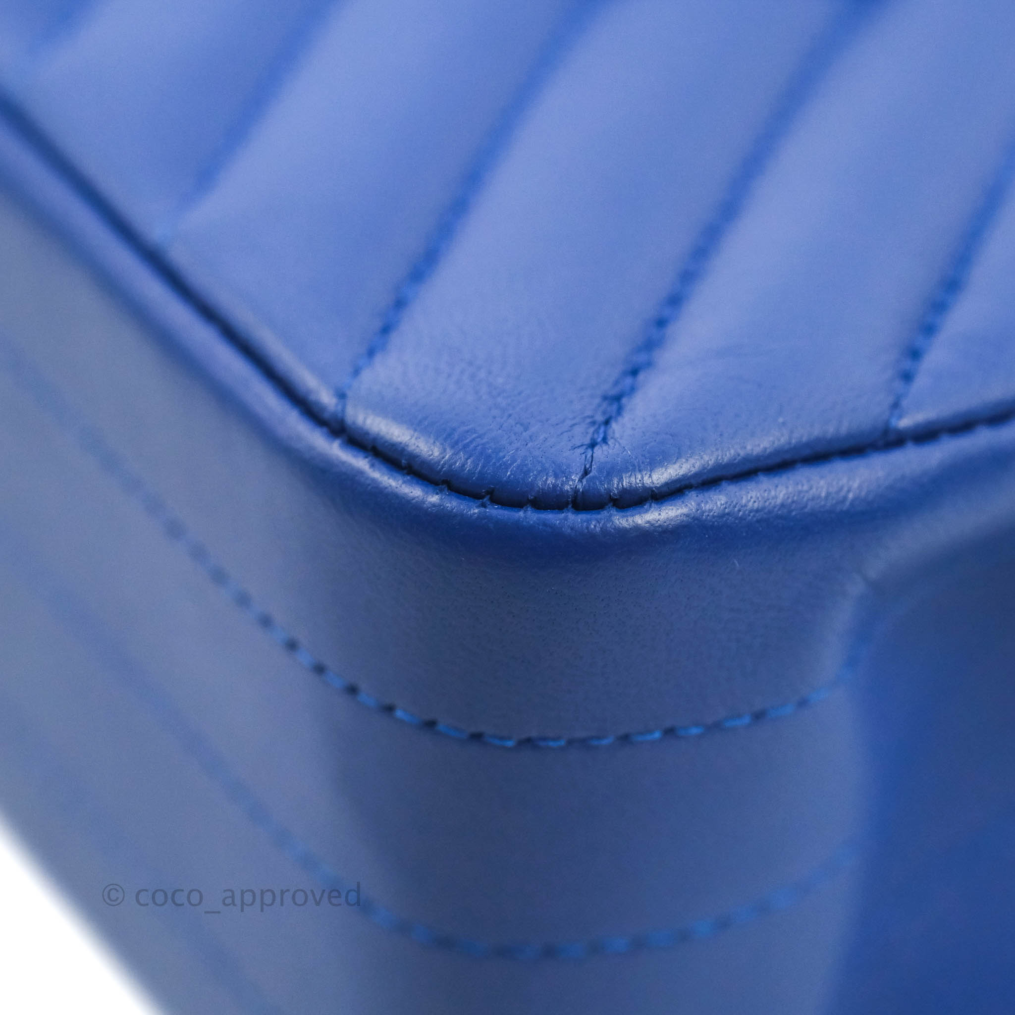 Chanel Classic M/L Medium Chevron Double Flap Bag in Blue Lambskin with Gold Hardware - Luxury Handbag for Women, Perfect for Parties, Dating & Special Occasions