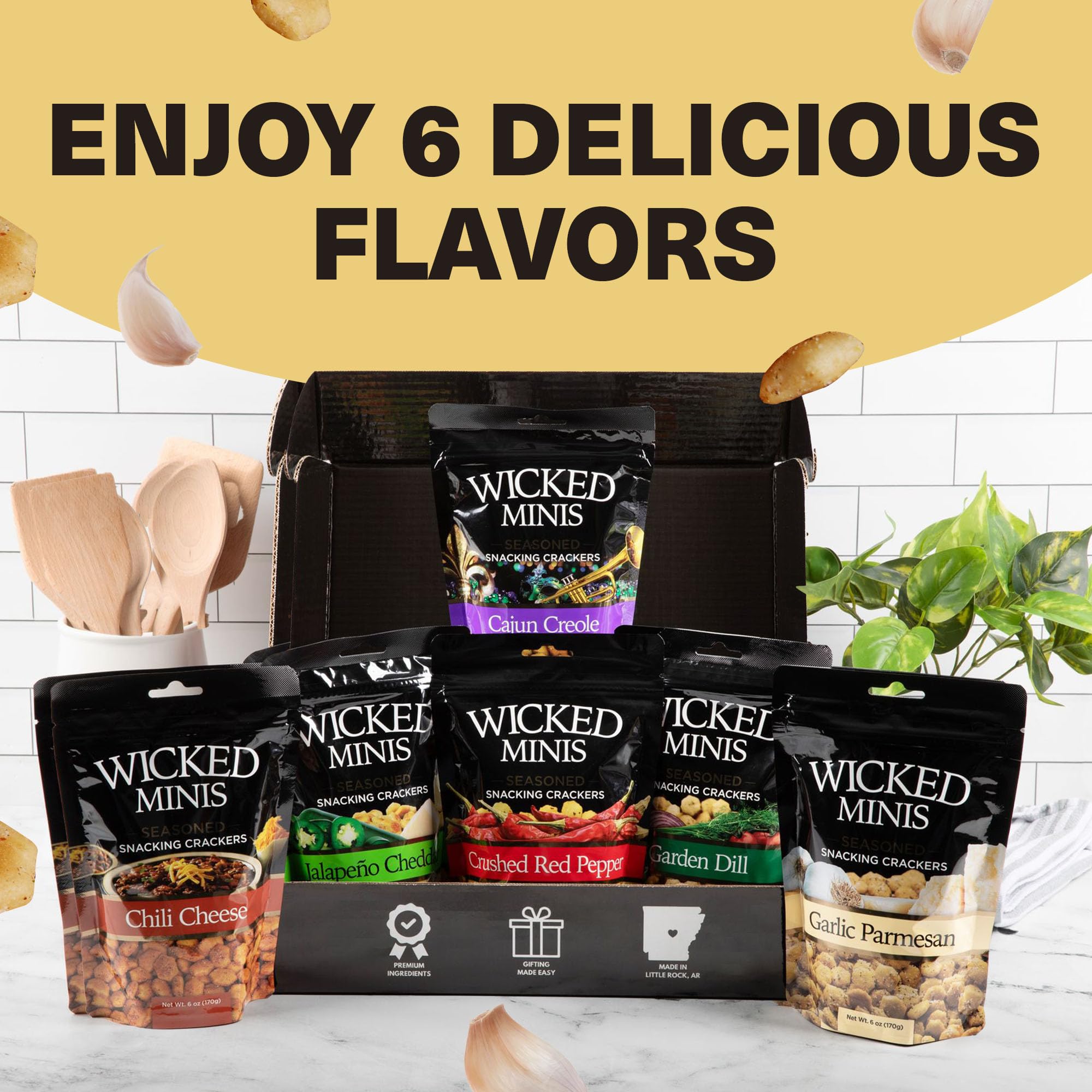 Wicked Minis Garlic Parmesan Soup & Oyster Crackers - 6oz Mini Salted Puffed Crackers for Chili, Salad Toppers, and Savory Snack Mix | Perfect for Soups, Salads, and Party Snacking