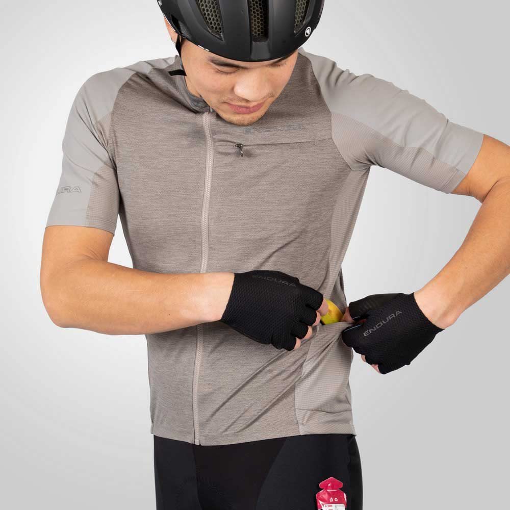 Endura GV500 Reiver Men's Short Sleeve Gravel Cycling Jersey - Breathable & Moisture-Wicking for Mountain Biking & Adventure Riding