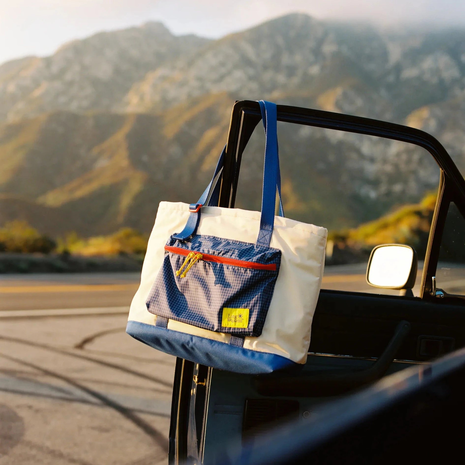 Long Weekend Beacon Tote 18L - Lightweight Durable Waterproof Beach Bag for Travel, Shopping & Gym - Perfect for Beach Vacations, Grocery Hauling & Workout Essentials