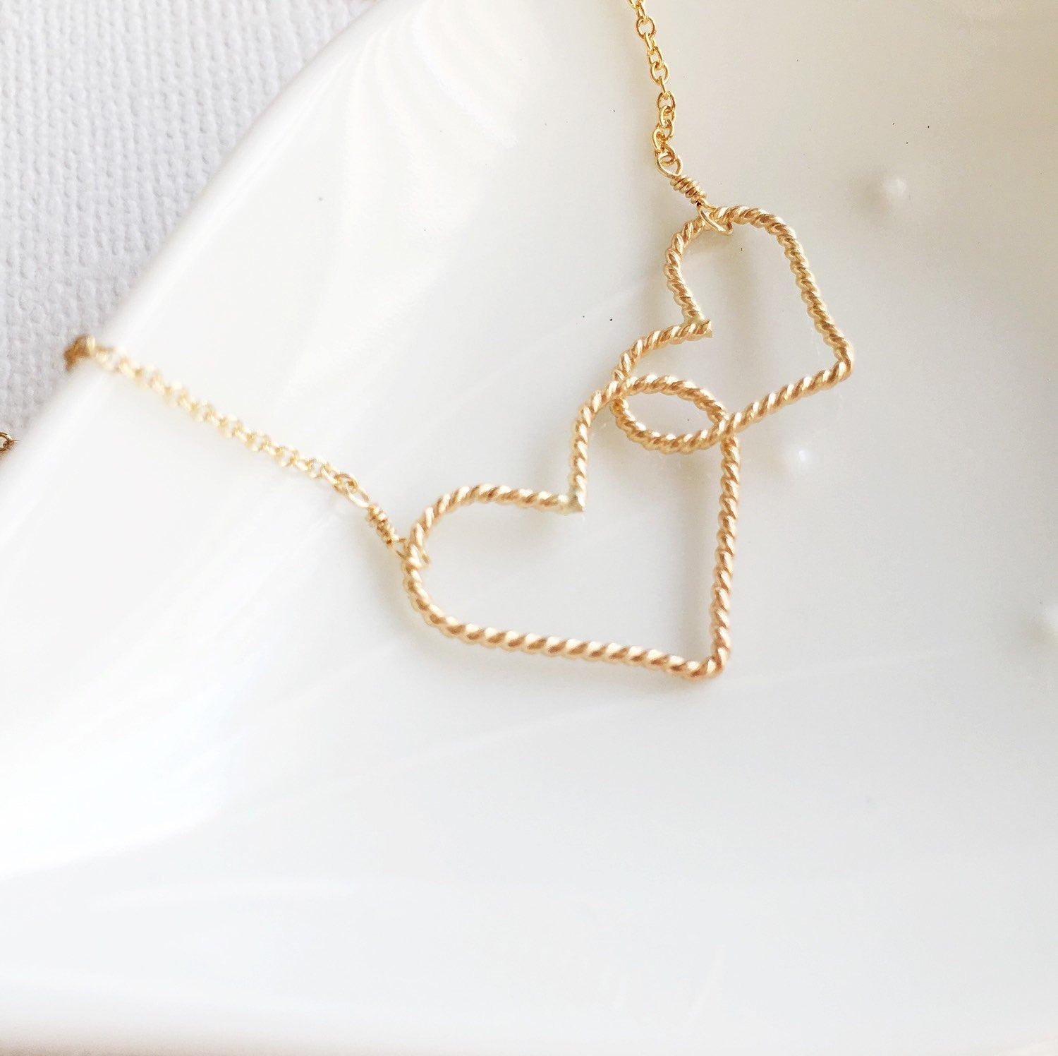 Sue Necklace (N211) - Elegant Women's Jewelry for Everyday Wear & Special Occasions