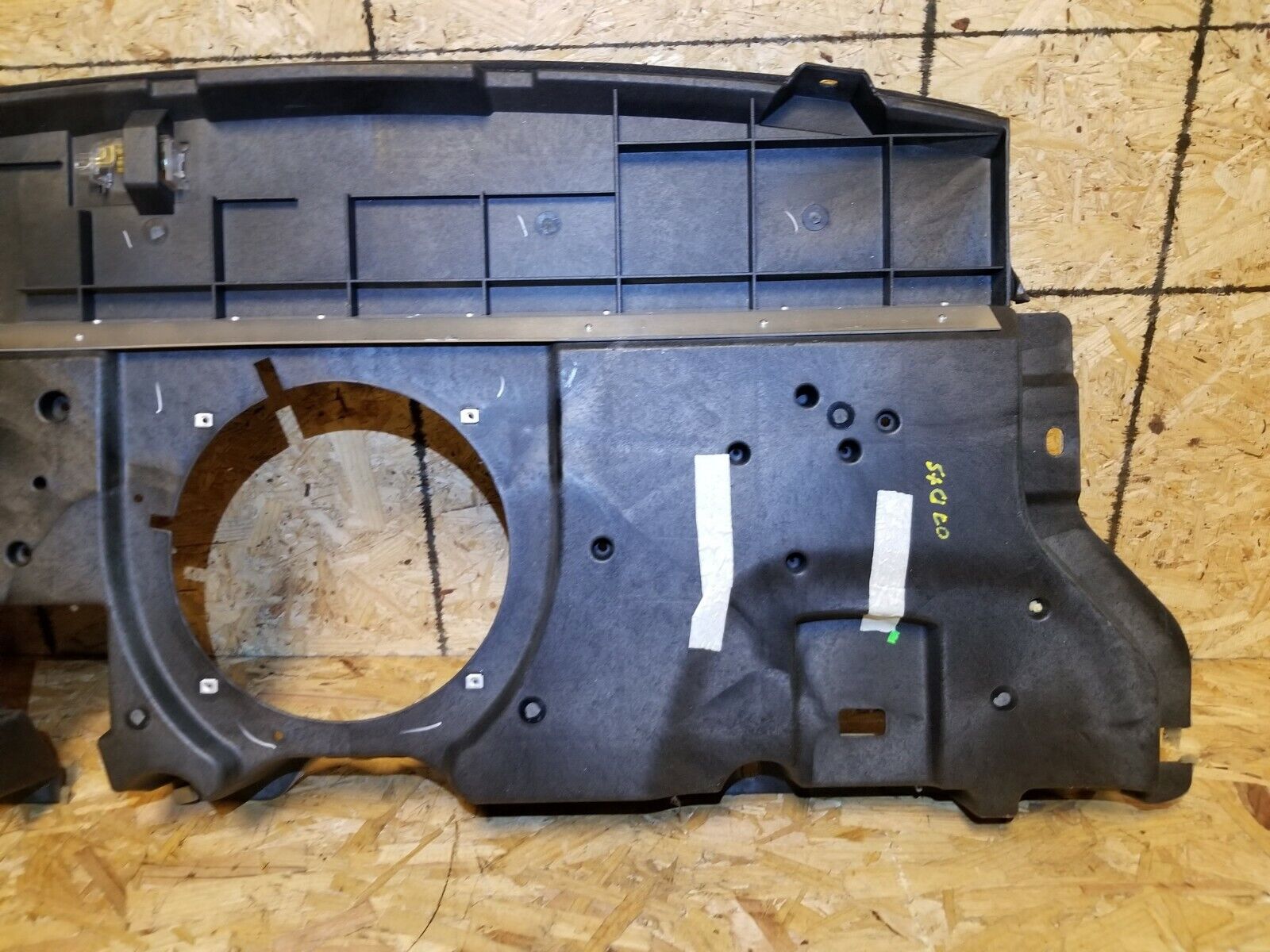 2006-2011 Cadillac DTS Rear Decklid Parcel Shelf Frame Bracket OEM Replacement Part - Perfect for Luxury Sedan Interior Repair & Restoration