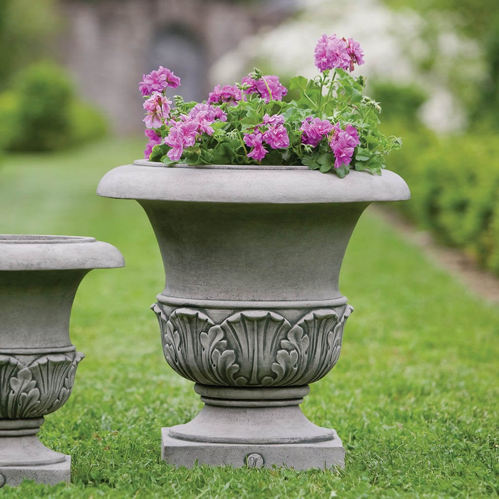 Campania International Williamsburg Acanthus Large Outdoor Planter - Classic Garden Decor for Patio, Porch, and Landscape Design