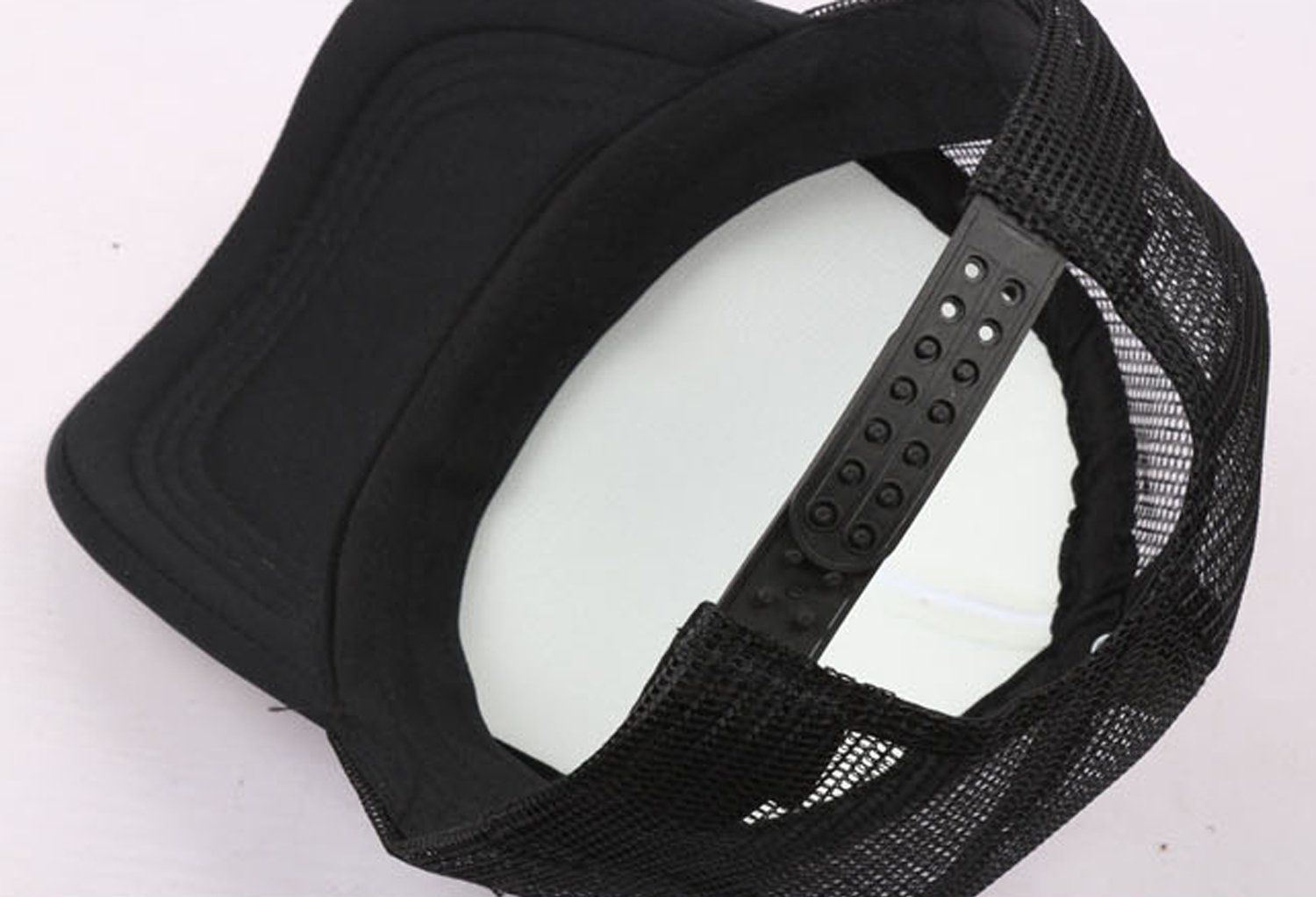 Xin Pilig Golf Cart Mesh Hats for Boys & Girls - Adjustable Baseball Trucker Cap in Black - Perfect for Golfing, Baseball Games & Outdoor Activities