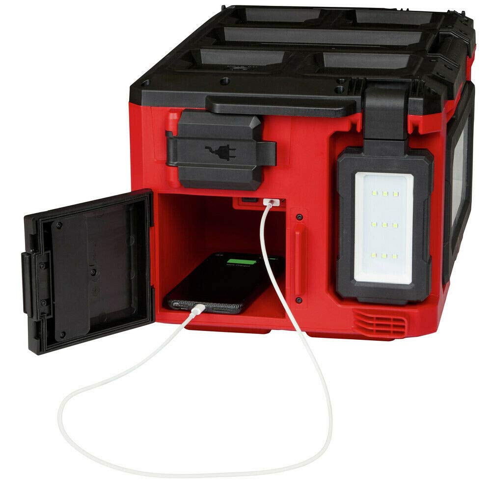 Milwaukee M18 PACKOUT LED Work Light with USB Charger - Cordless Jobsite Light for Construction, Camping & Emergency Use (Tool Only)