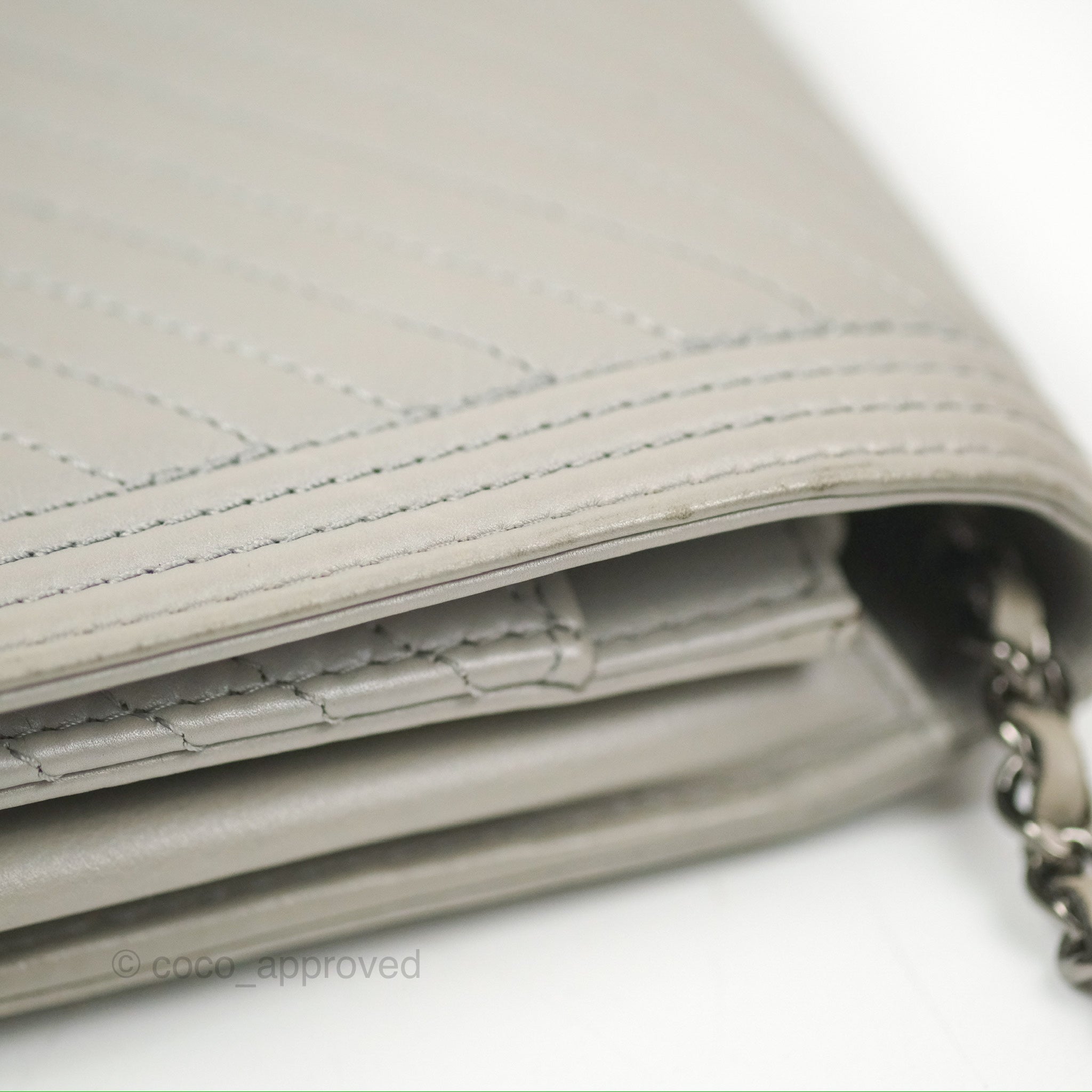 Chanel Chevron Boy Wallet on Chain WOC in Grey Lambskin with Gun Metal Hardware - Luxury Crossbody Bag for Women, Perfect for Evening Events & Daily Use