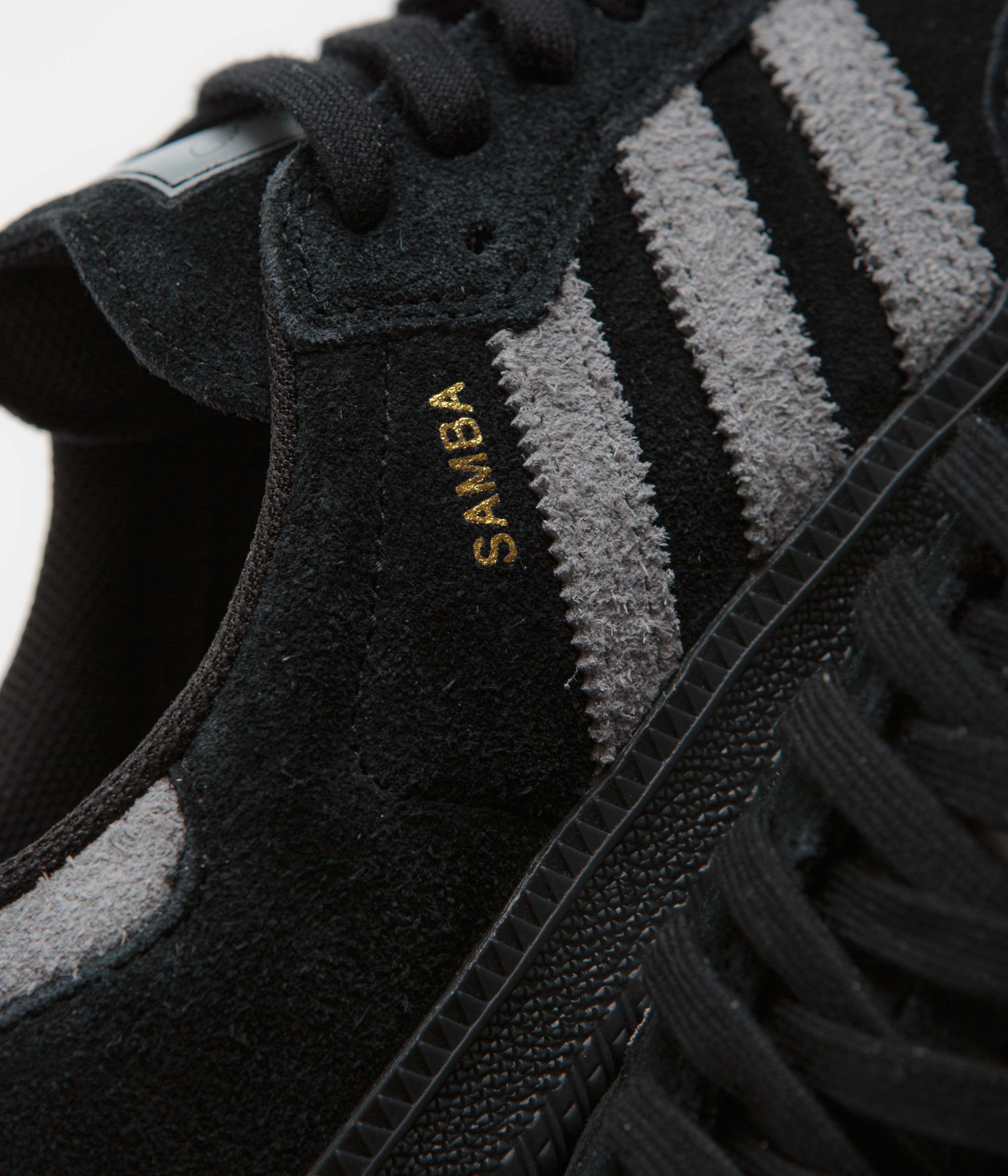 Adidas Samba ADV Sneakers - Core Black/Grey Four/Gold Metallic - Men's Casual Shoes for Streetwear & Everyday Wear