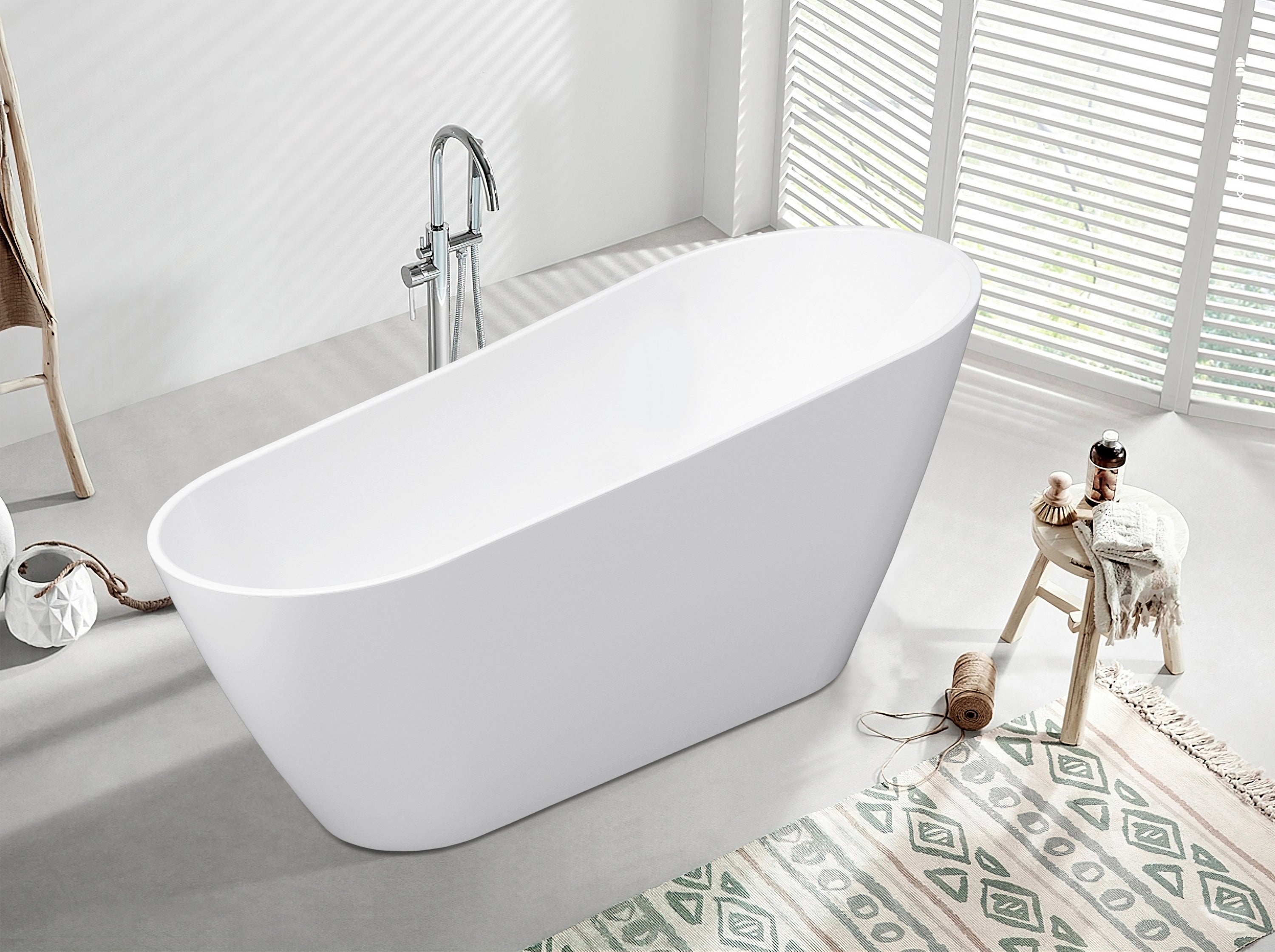 Layla 67-Inch Freestanding Bathtub - Modern Soaking Tub for Spa-Like Relaxation in Your Bathroom