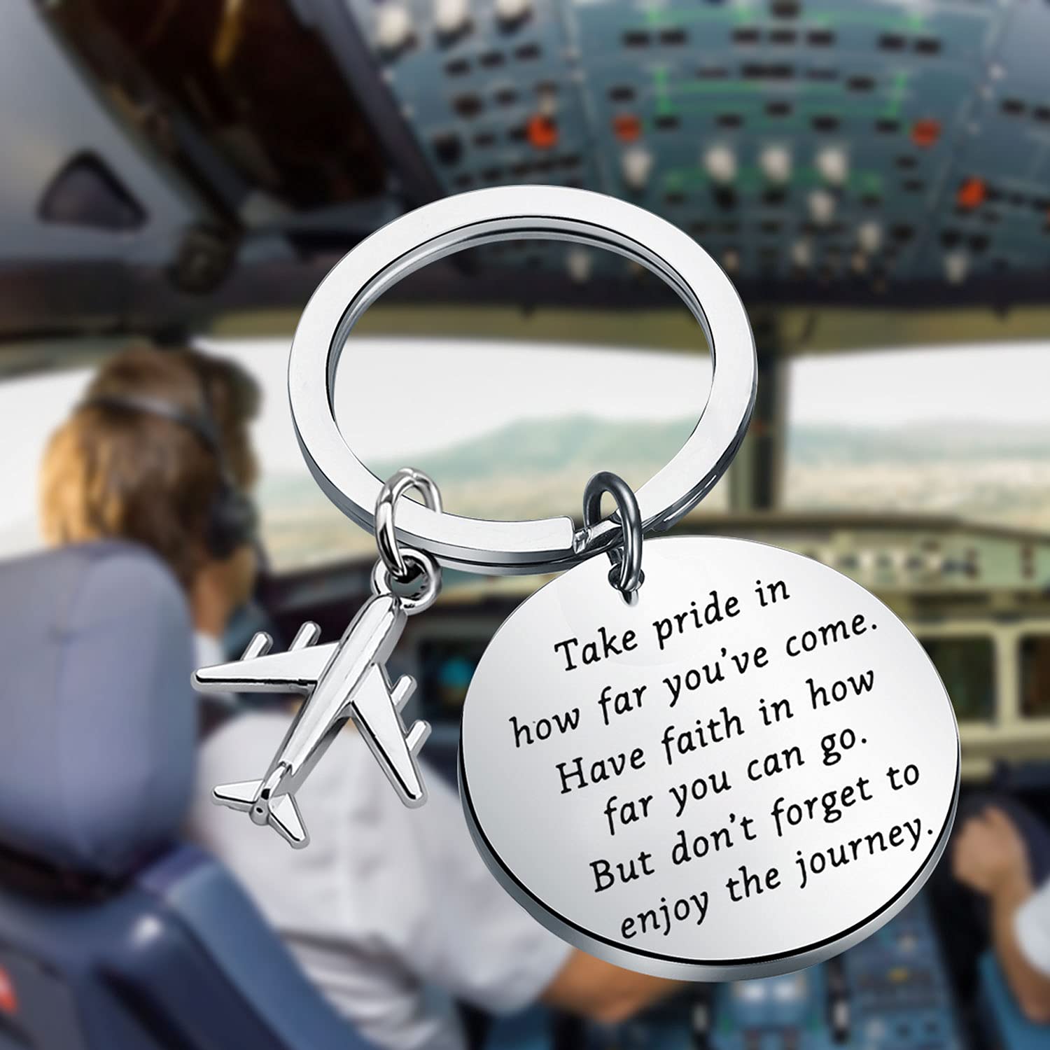 FUSTMW Aviation Keychain - Pilot & Flight Attendant Graduation Gift, Airplane Crew Souvenir - Perfect for Flight School Graduation, Cabin Crew Appreciation & Aviation Enthusiast Collections