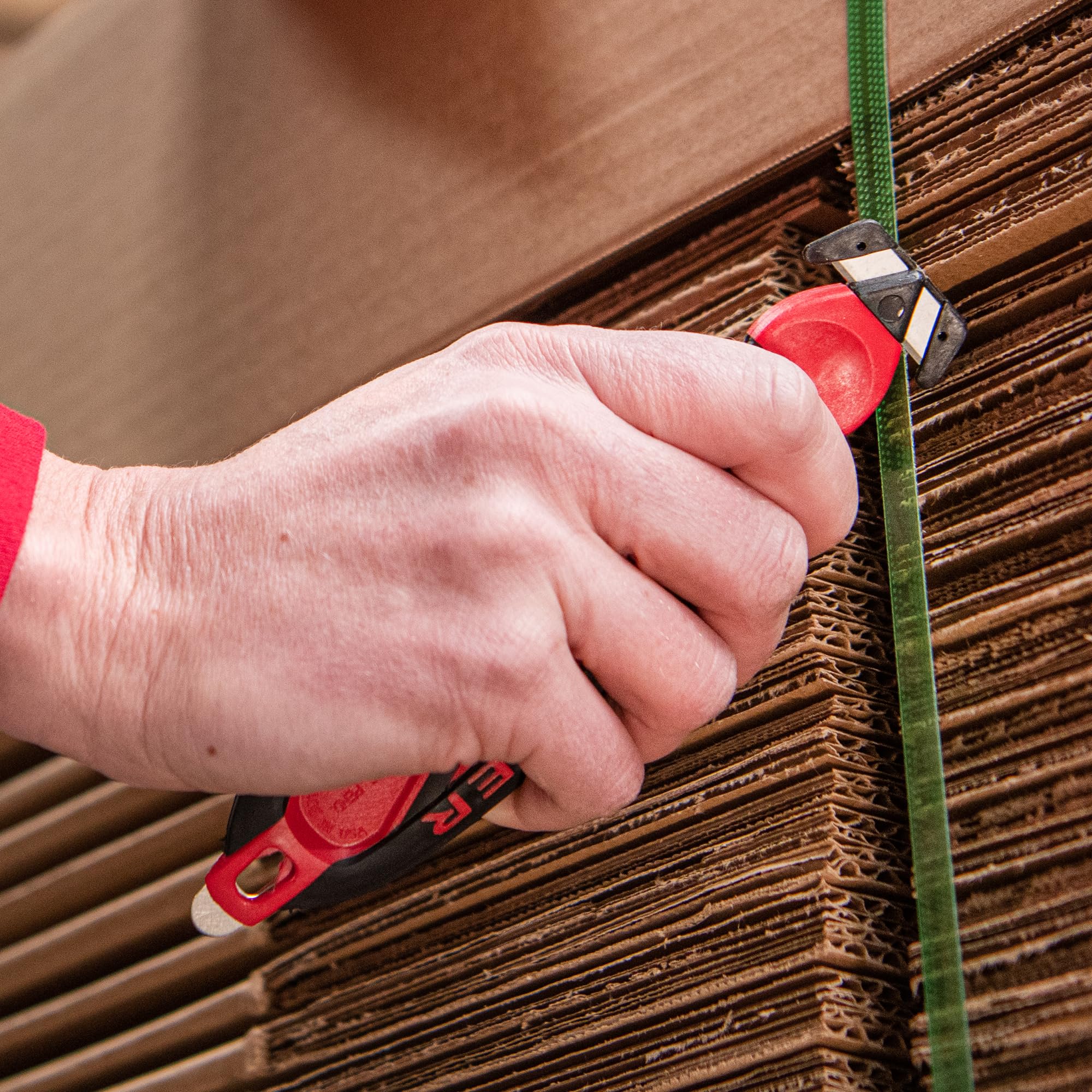 Klever X-Change Box Cutter Utility Knife - 10 Pack with Carbon Steel Blade (KCJ-XC-20R) | Narrow Cut Head for Opening Packages, Boxes, Film & Tape | Durable Red Safety Cutter for Warehouse, Shipping & Home Use