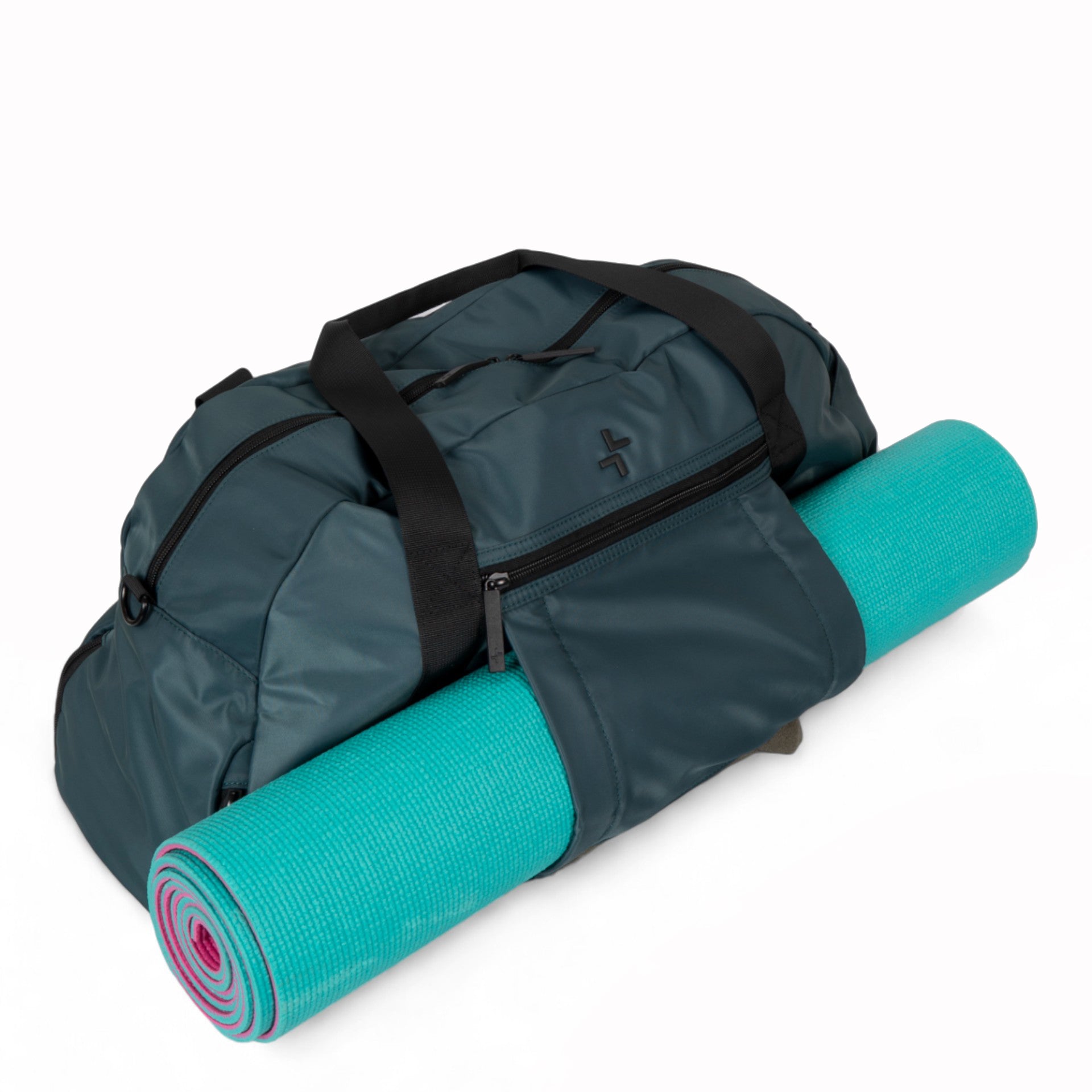 Tracker Sutton 2.0 Duffle Bag - Waterproof Travel Gym Bag with USB Charging Port, Large Capacity Carry On Luggage for Men & Women - Perfect for Workouts, Travel, and Weekend Getaways