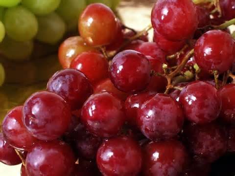 Fresh Red Seedless Grapes - Sweet & Juicy Fruit per Pound | Perfect for Snacking, Salads & Healthy Desserts