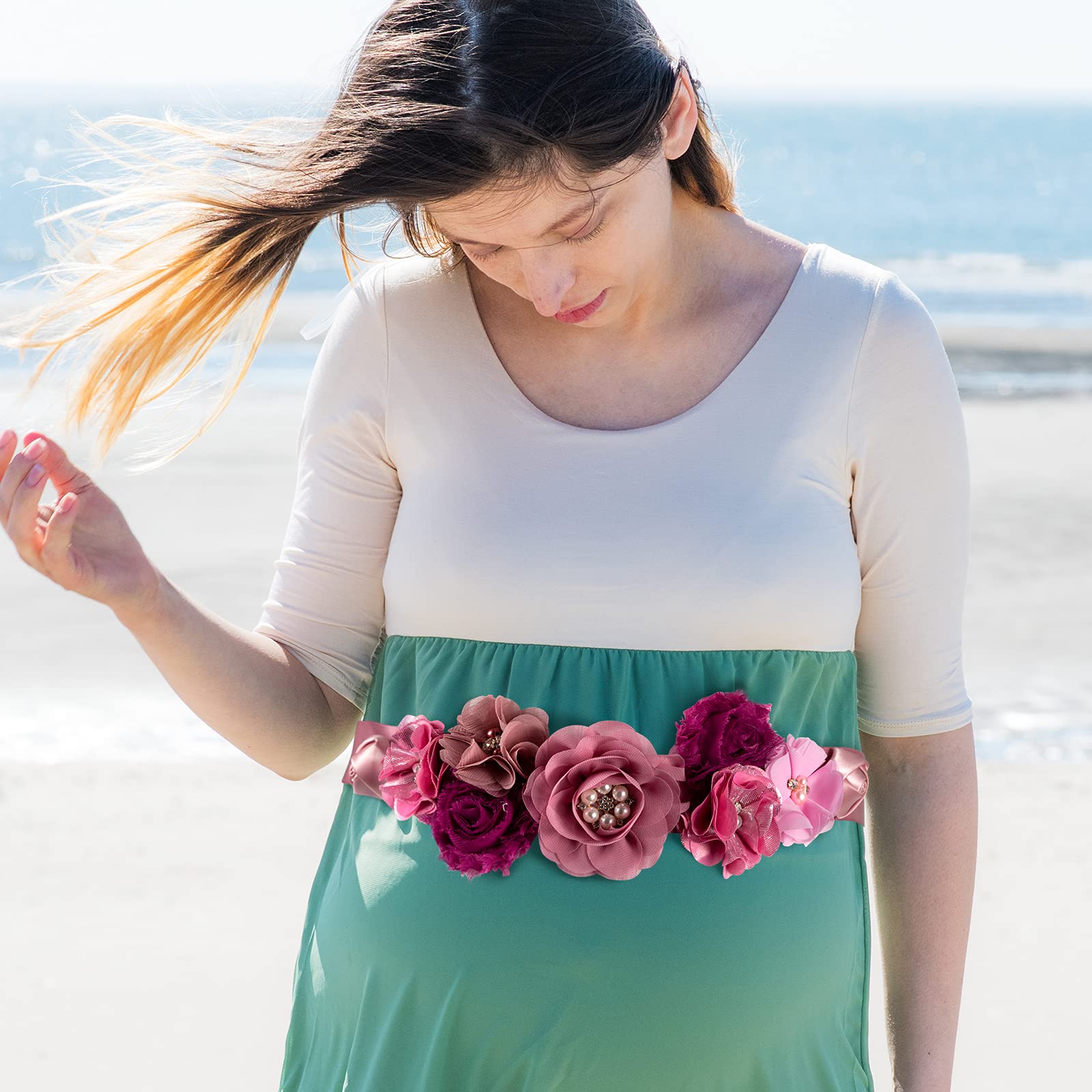 Mom to Be Sash & Corsage Pin Set - Baby Shower Decorations, Maternity Dress Flower Belt, Pregnancy Photo Props - Perfect for Gender Reveal Parties & Mommy-to-Be Gifts