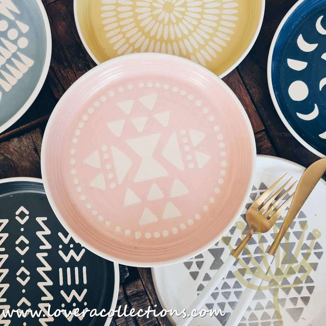Groovy Embossed Dinnerware Set - 70% Off Clearance Sale | Elegant Tableware for Parties, Weddings & Home Decor