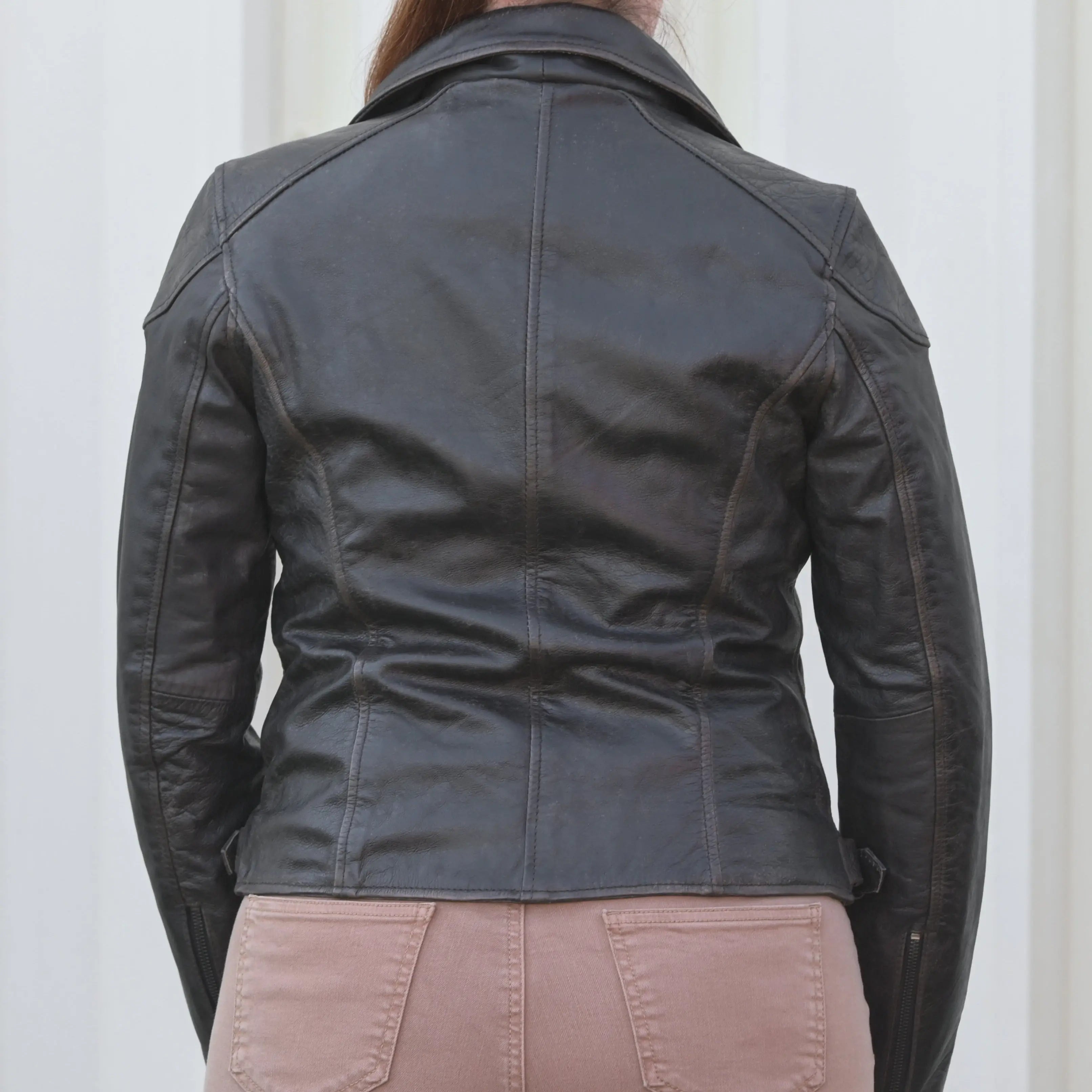 Women's Biker Look Rub Off Leather Jacket - Vintage Distressed Motorcycle Style for Casual Wear & Night Out