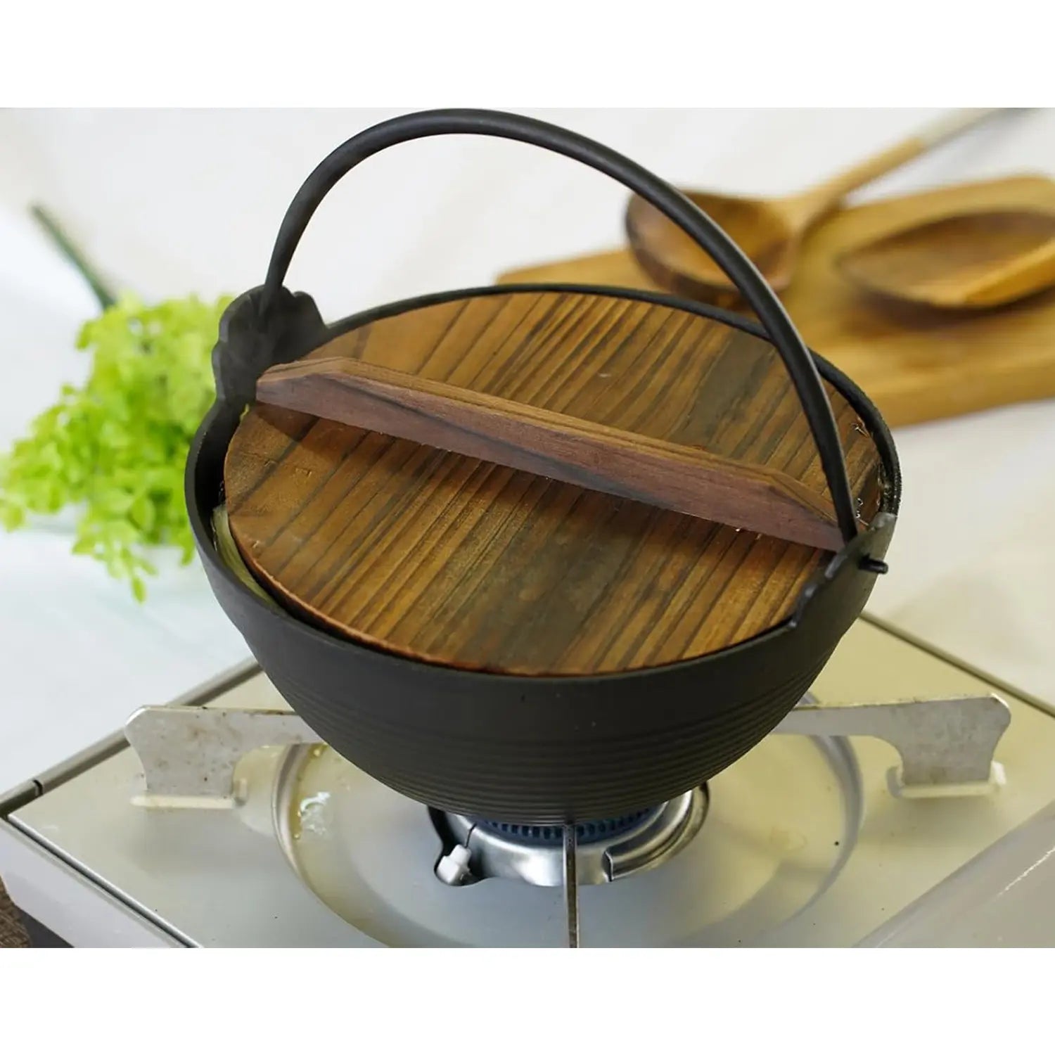 Premium Ikenaga Cast Iron Inaka Hot Pot - Authentic Japanese Nabe Pot for Sukiyaki, Shabu Shabu & Home Cooking - Perfect for Family Dinners & Entertaining